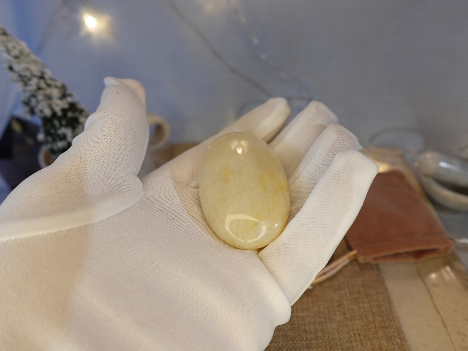 Lemon Quartz Natural Palm Stone Smooth Polished Carved Crystal for Distraction Birthday Christmas Xmas Gift