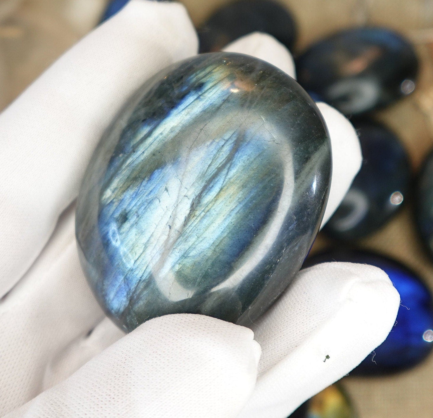 Labradorite Natural Palm Stone Smooth Polished Carved Crystal for Distraction