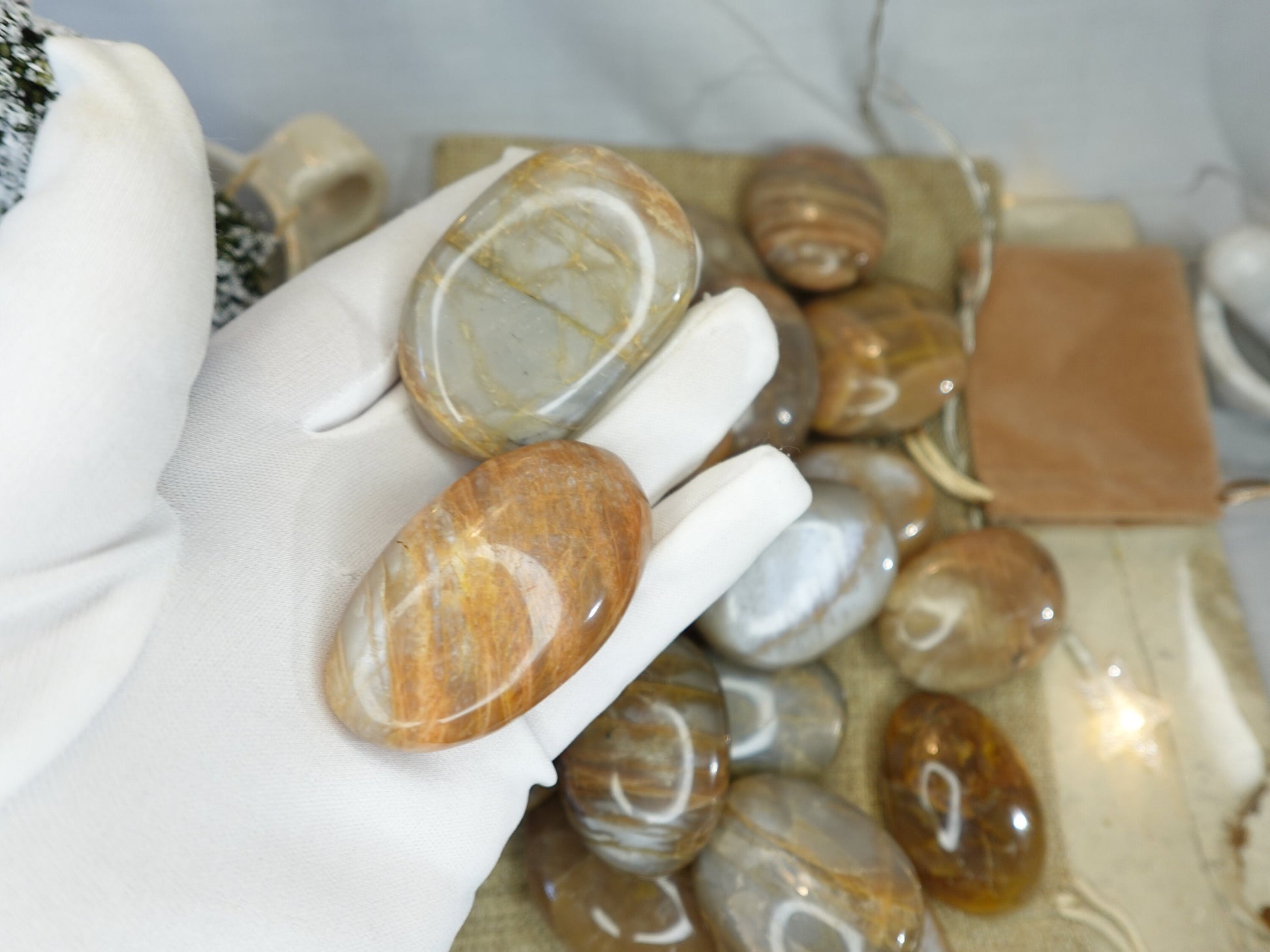 Peach Moonstone Natural Palm Stone Smooth Polished Carved Crystal for Birthday Crystal Christmas Home Decor Gift Gemstone