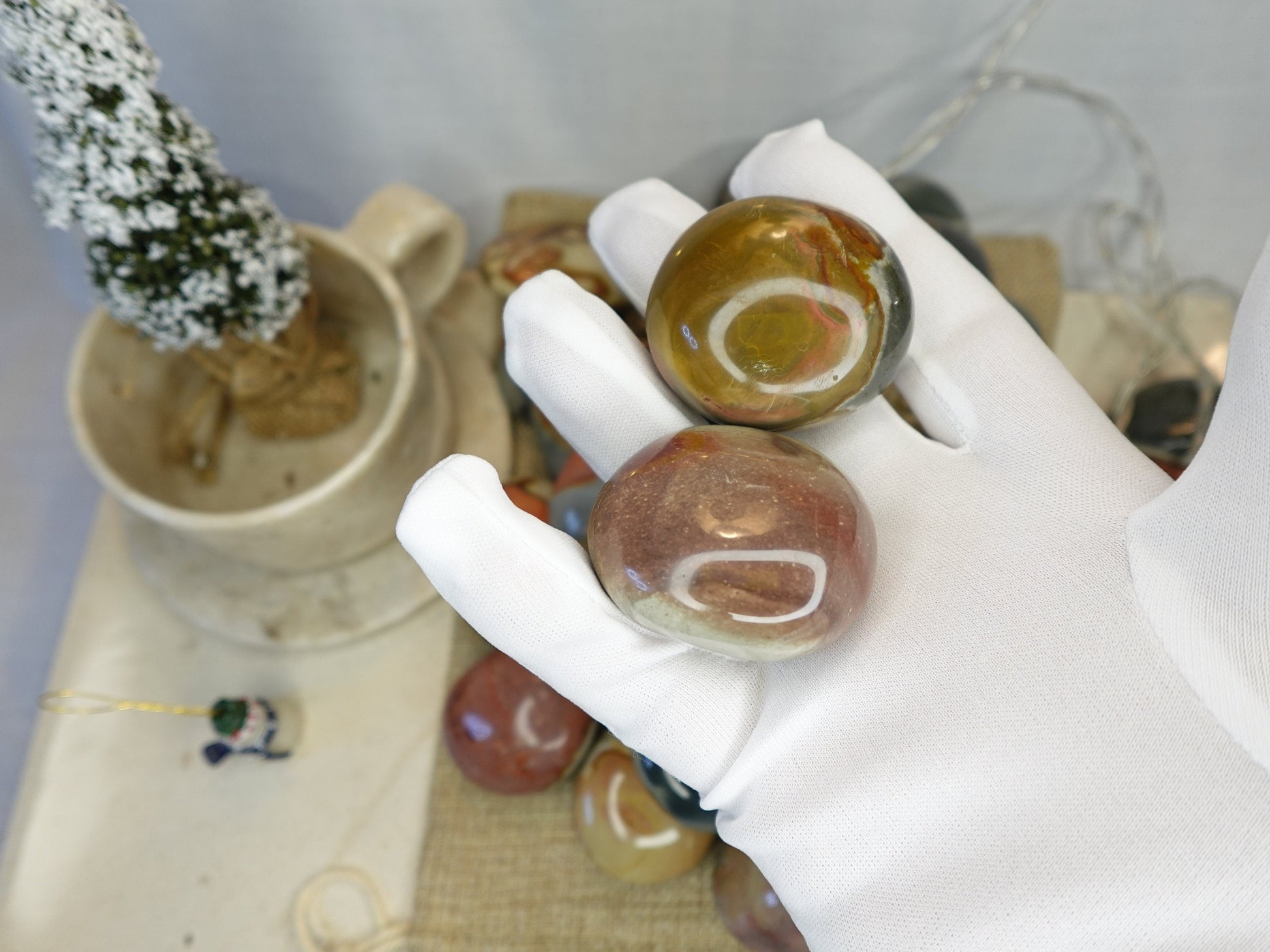 Polychrome Jasper Natural Palm Stone Smooth Polished Carved Crystal for Home Decor Christmas Xmas Gift Garden Calm Anxiety Meditation