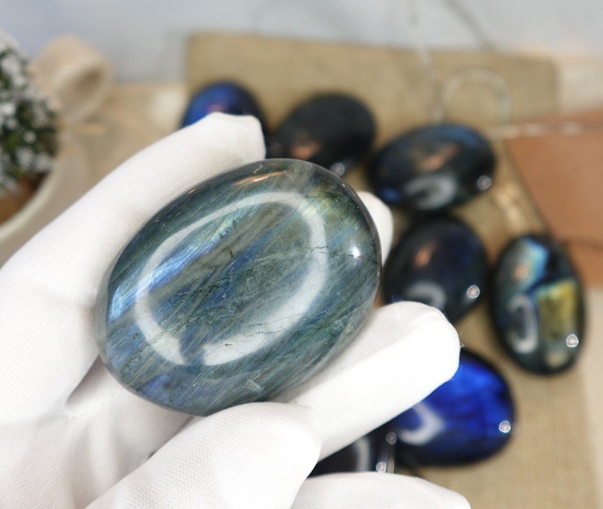 Labradorite Natural Palm Stone Smooth Polished Carved Crystal for Distraction