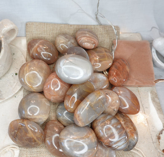 Peach Moonstone Natural Palm Stone Smooth Polished Carved Crystal for Birthday Crystal Christmas Home Decor Gift Gemstone