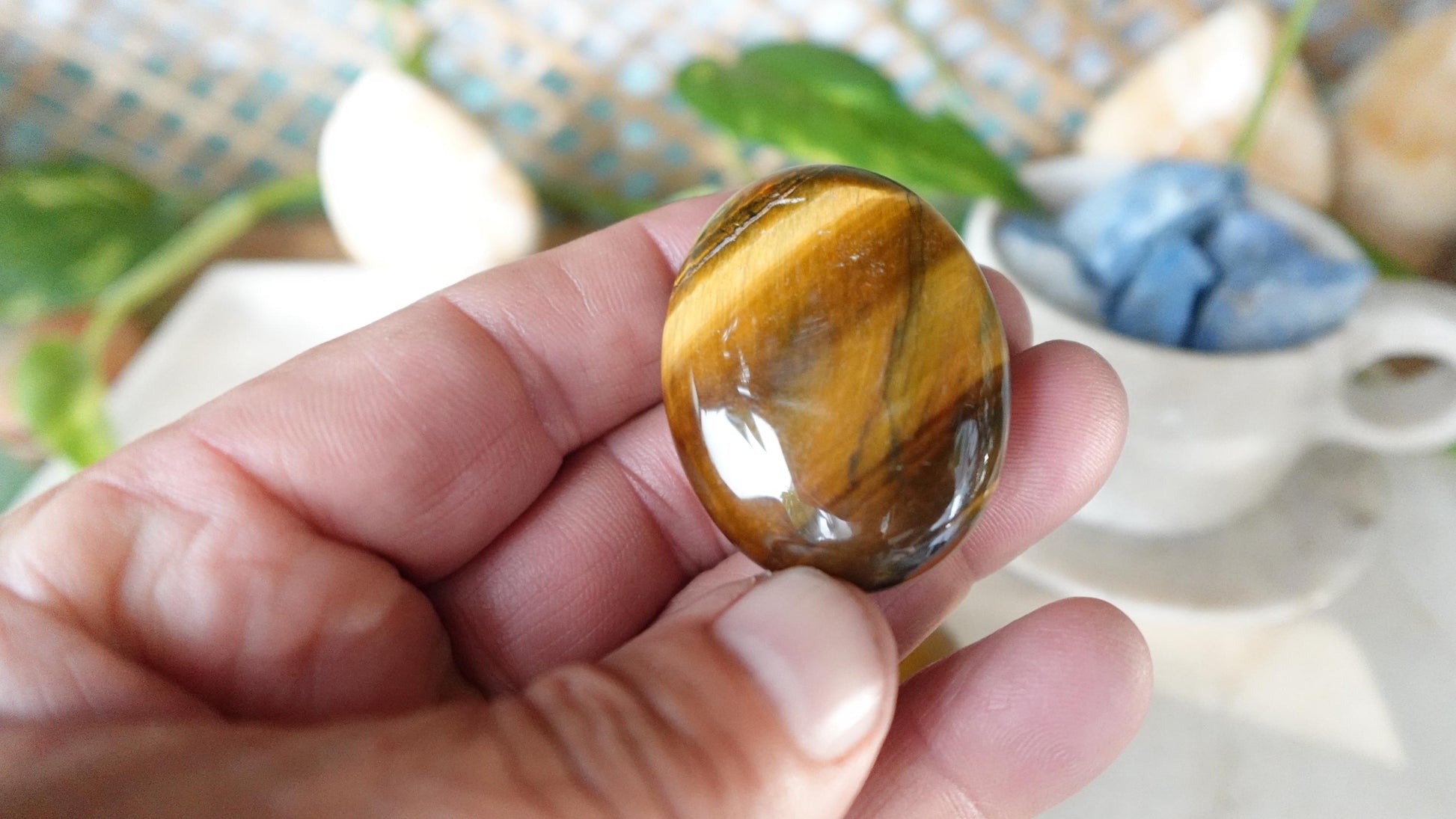 Tiger Eye Natural Medium Palm Stone Smooth Polished Carved Crystal for Distraction from Anxiety Christmas Xmas Home Decor