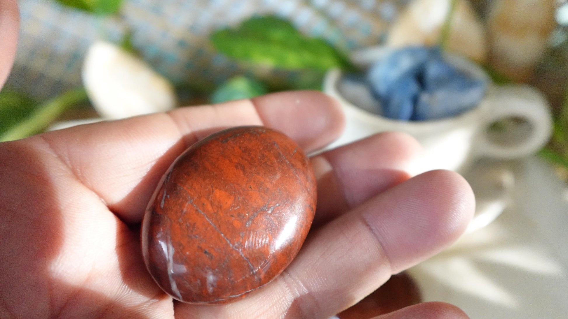 Chicken Blood Jade Medium Palm Stone Home Decor Christmas Birthday Gift Anxiety Stress Relief Crystal Mineral Collection Worry Gemstone