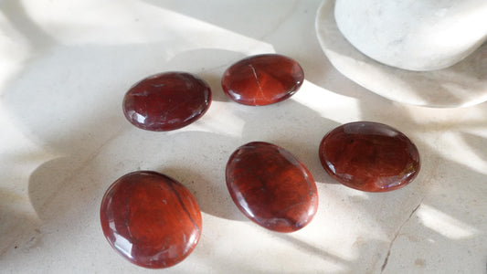 Chicken Blood Jade Medium Palm Stone Home Decor Christmas Birthday Gift Anxiety Stress Relief Crystal Mineral Collection Worry Gemstone