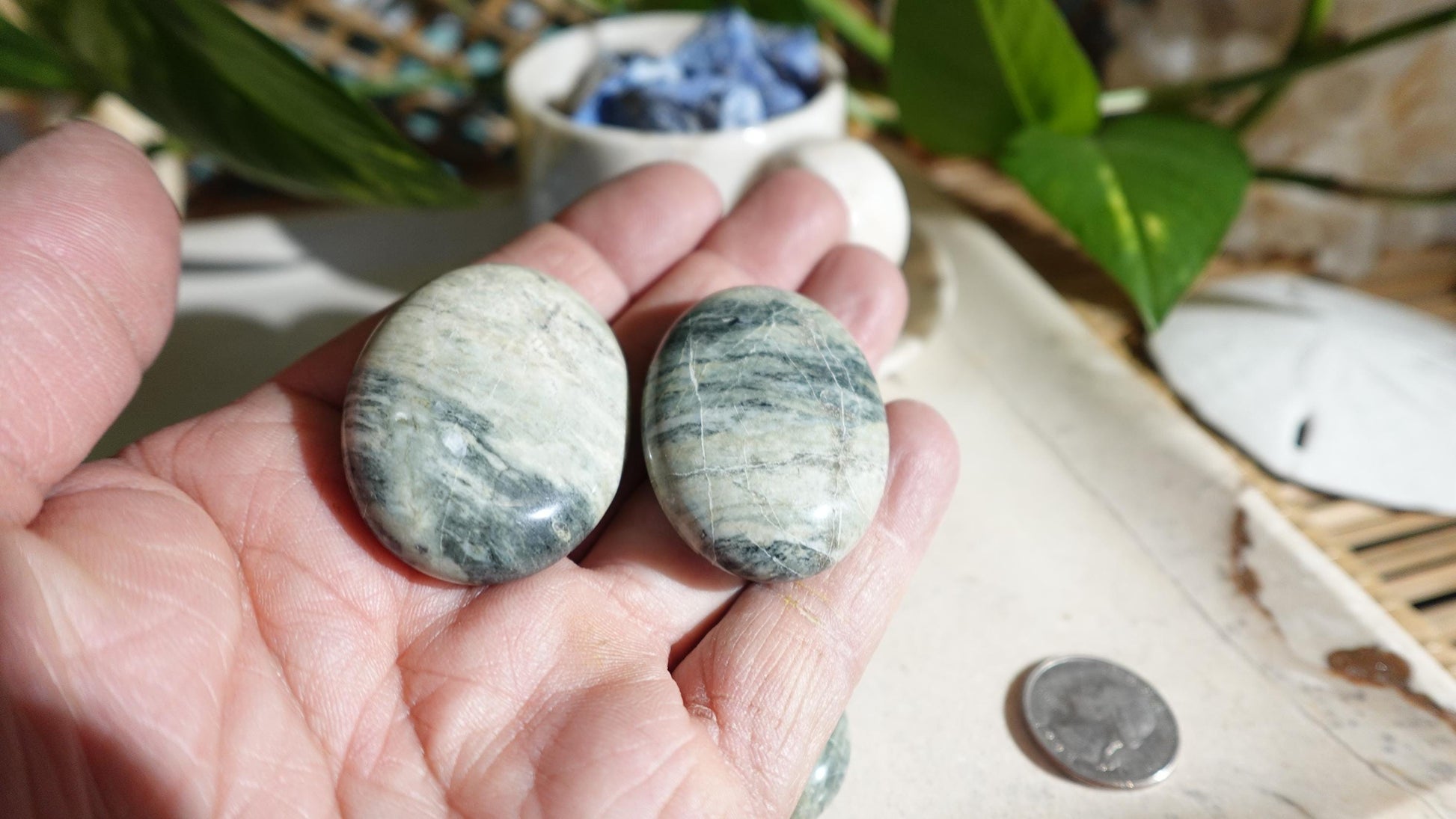 Olive Jade Medium Palm Stones Arts Home Decor Wholesale minerals Project Christmas Xmas Home Decor Gift Crafting Worry Polished Anxiety