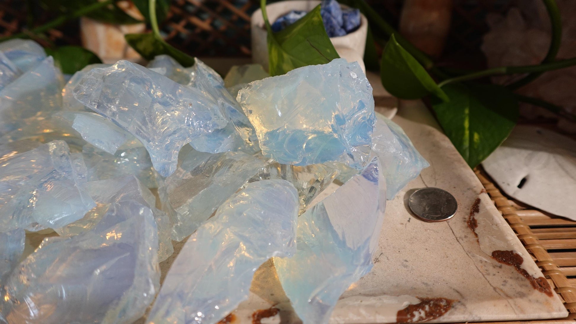 Raw Cut Clear Opalite High Frequency Crystals Untreated Anxiety Home Decor Wholesale minerals School Christmas Xmas Home Decor Craft