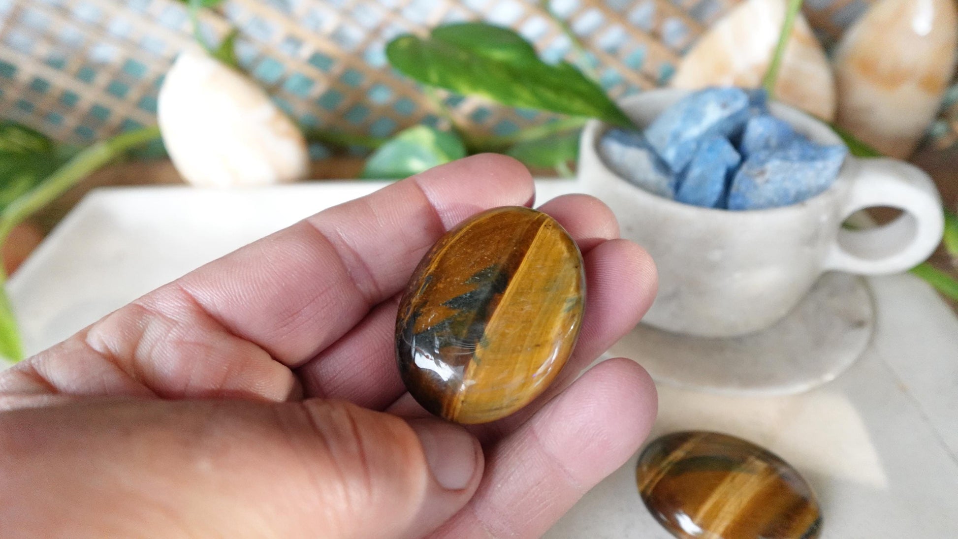 Tiger Eye Natural Medium Palm Stone Smooth Polished Carved Crystal for Distraction from Anxiety Christmas Xmas Home Decor