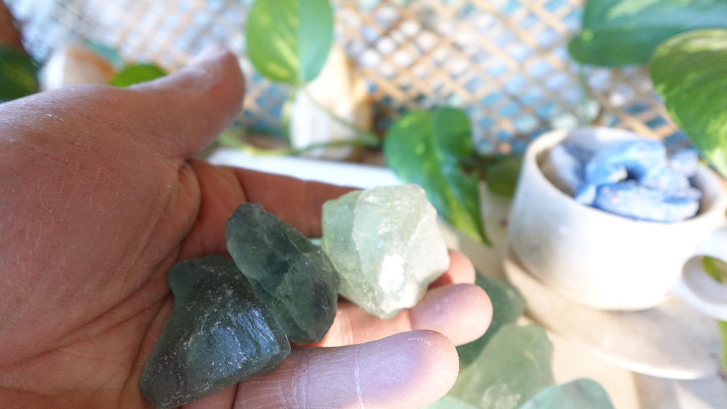 Natural Green Raw Fluorite Crystals Untreated Stones Arts Home Decor Wholesale minerals School Christmas Xmas Home Decor Gift Craft
