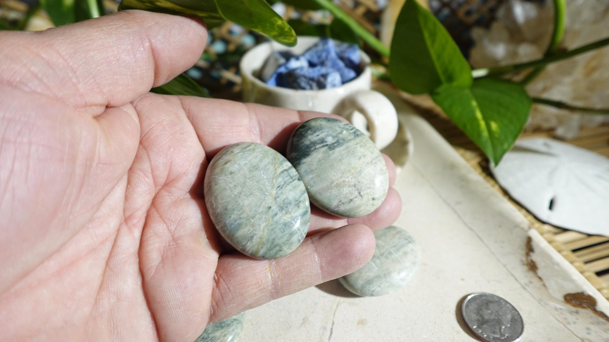 Olive Jade Medium Palm Stones Arts Home Decor Wholesale minerals Project Christmas Xmas Home Decor Gift Crafting Worry Polished Anxiety