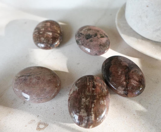 Rhodonite Natural Medium Palm Stone Medium Smooth Polished Carved Crystal for Distraction Anxiety Christmas Home Decor Birthday Gift Anxiety