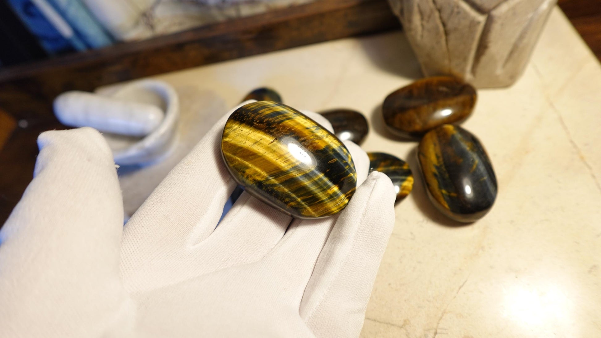 Blue Tiger Eye Natural Palm Stone Smooth Polished Carved Crystal for Distraction Pocket Worry Anxiety Home Decor Gift Xmas Christmas