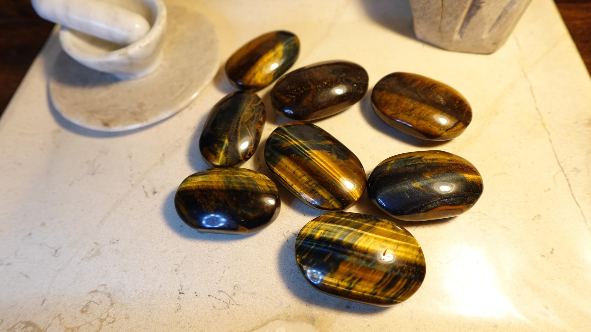 Blue Tiger Eye Natural Palm Stone Smooth Polished Carved Crystal for Distraction Pocket Worry Anxiety Home Decor Gift Xmas Christmas
