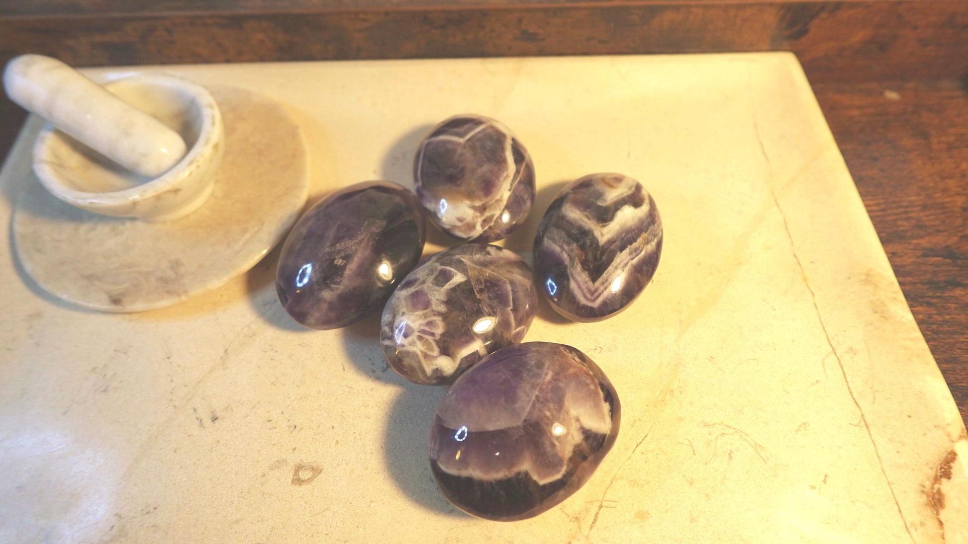 Dream Amethyst Natural Palm Stone Smooth Polished Carved Crystal for Distraction from Anxiety Worry Home Decor Christmas Birthday Xmas Gift