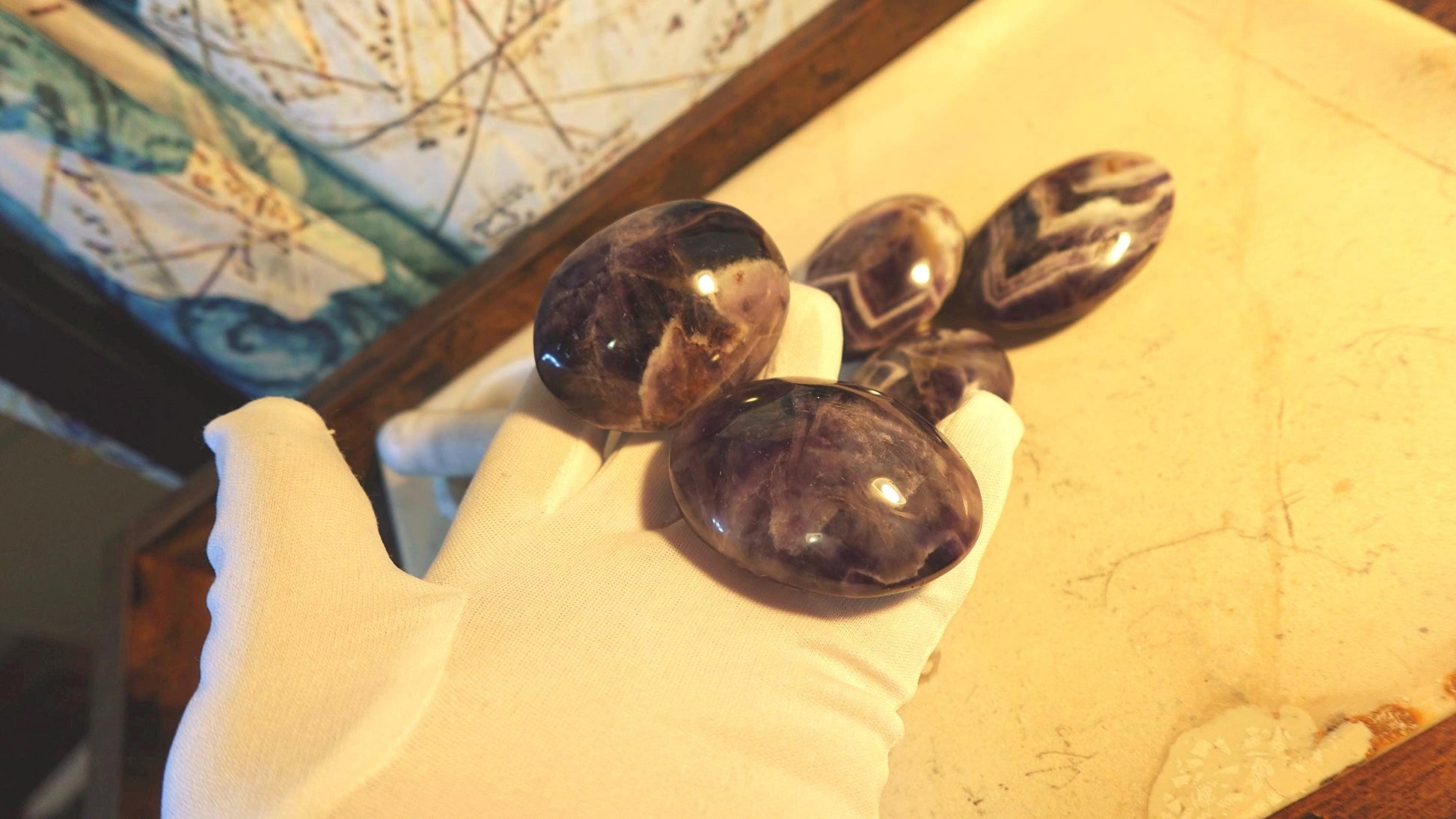 Dream Amethyst Natural Palm Stone Smooth Polished Carved Crystal for Distraction from Anxiety Worry Home Decor Christmas Birthday Xmas Gift