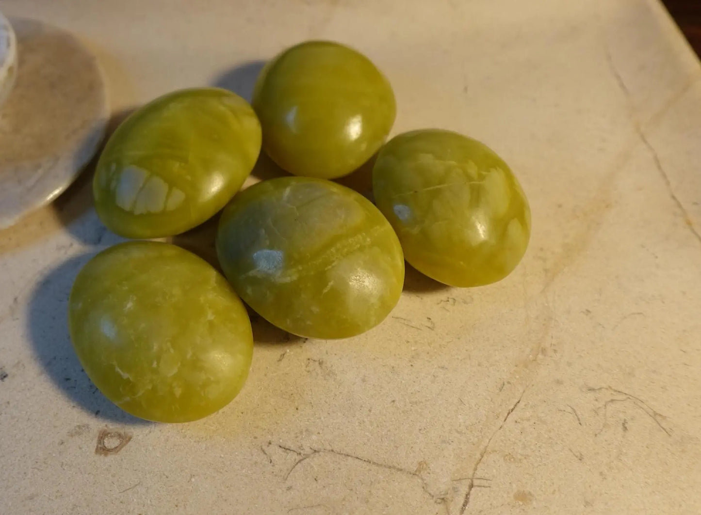 Olive Jade Palm Stone Natural Crystal Polished Worry Stone Home Decor Anxiety Pocket Distraction Meditation Gift Birthday Christmas