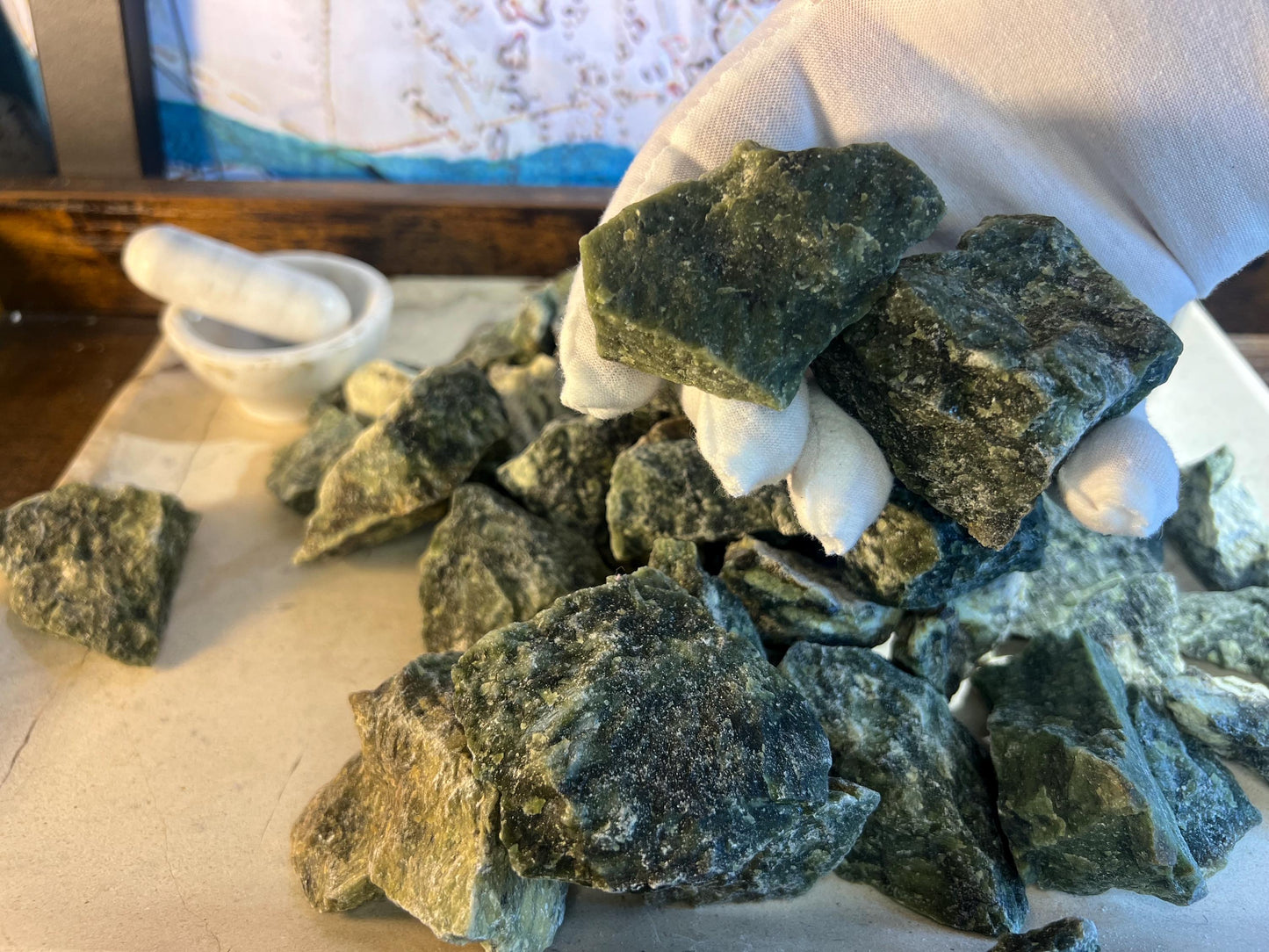 Green Jade Natural Raw Stone Carved Crystal for Distraction Anxiety Christmas Holiday Decor Xmas Birthday Gift Home Natural Gemstone