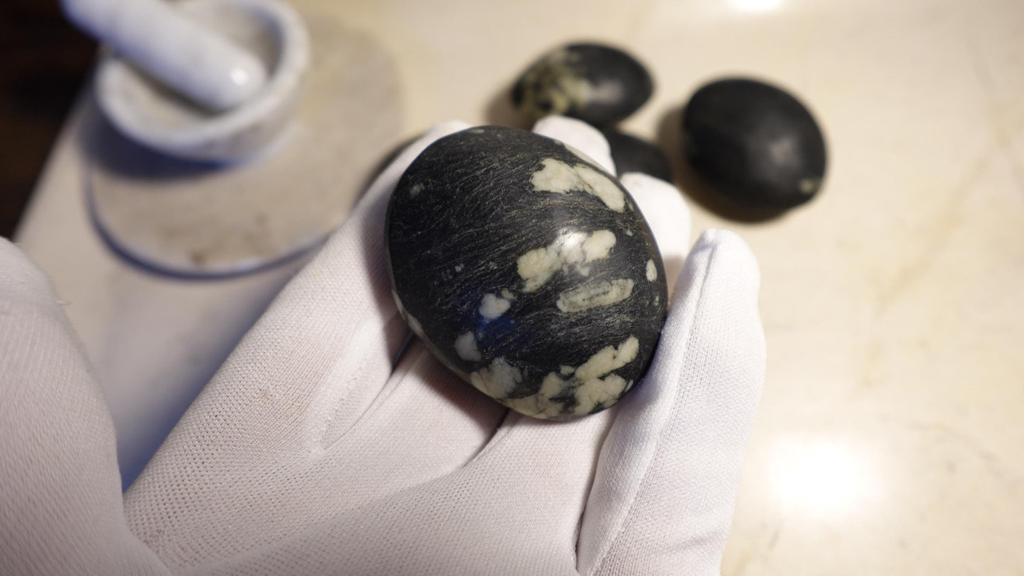 Peony Jade Natural Palm Stone Smooth Polished Carved Crystal Distraction Pocket Worry Anxiety Home Decor Gift Xmas Christmas Chrysanthemum