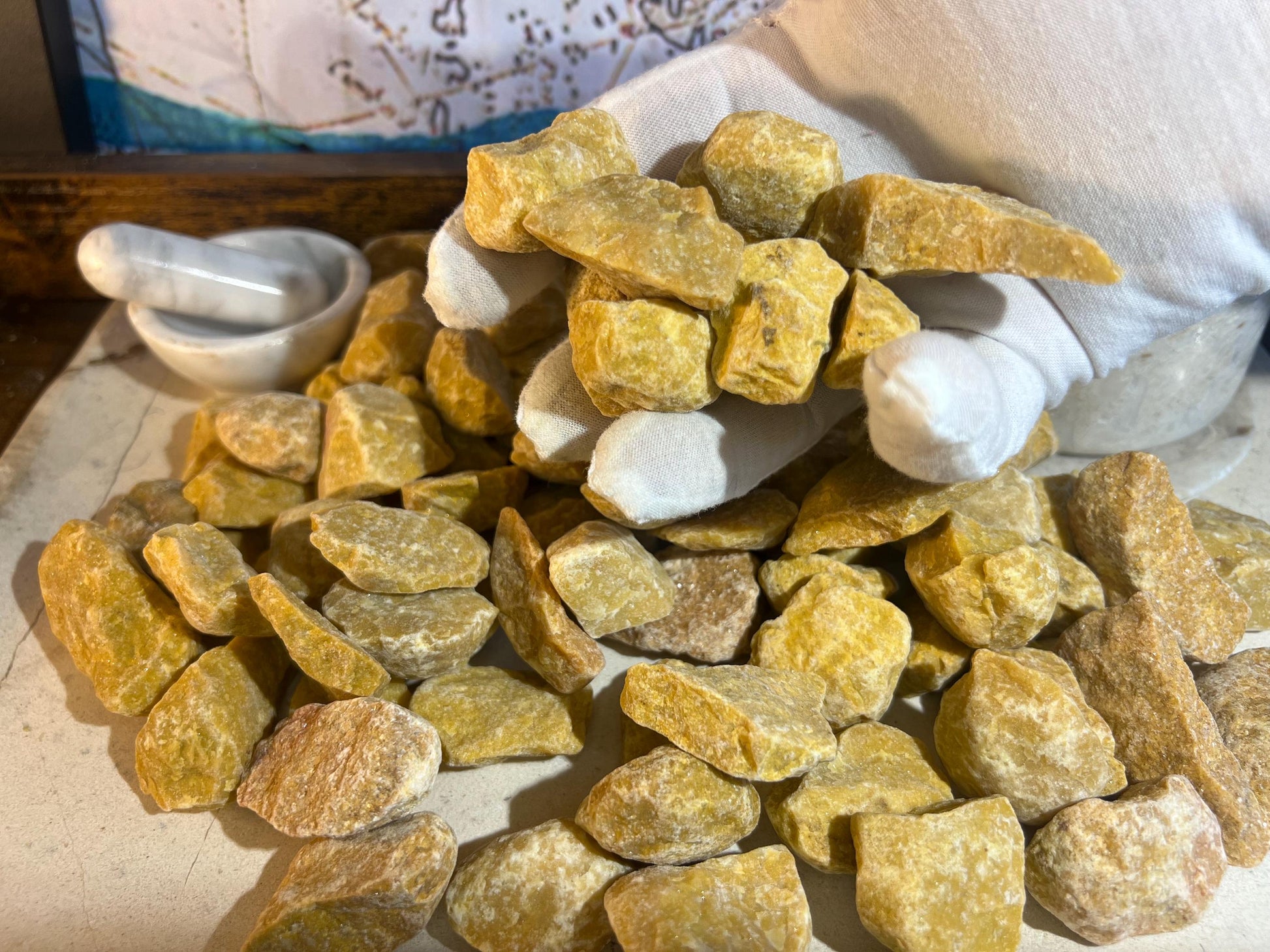 Yellow Jade Natural Raw Stone Carved Crystal for Distraction Anxiety Christmas Holiday Decor Xmas Birthday Gift Home Natural Gemstone