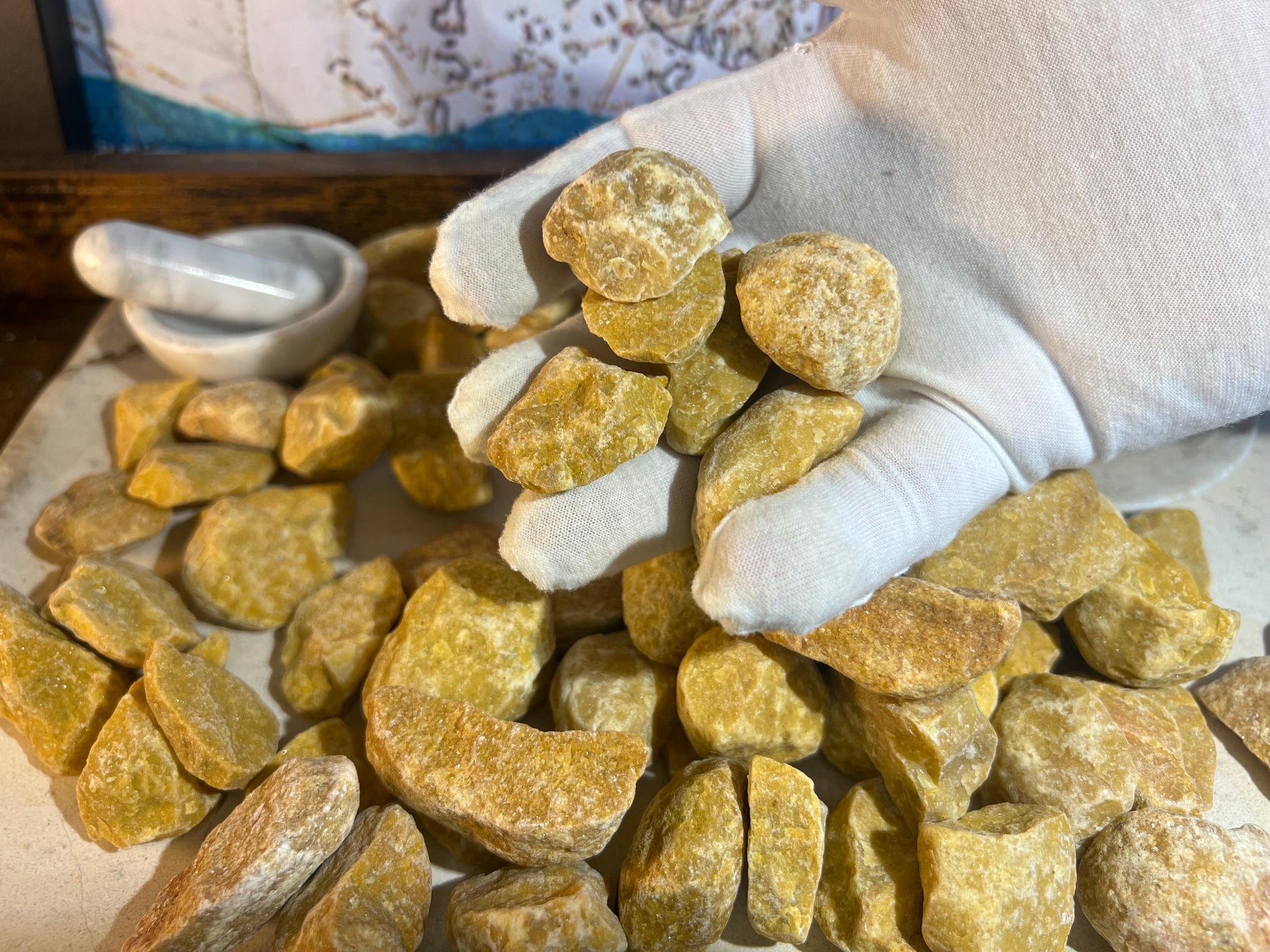 Yellow Jade Natural Raw Stone Carved Crystal for Distraction Anxiety Christmas Holiday Decor Xmas Birthday Gift Home Natural Gemstone