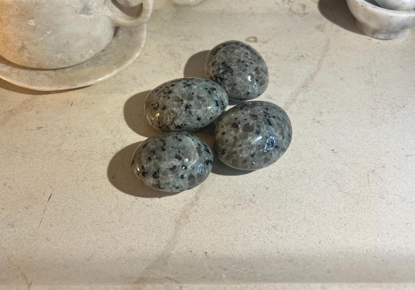 Kiwi Egg Jasper Natural Palm Stone Smooth Polished Carved Crystal for Distraction Home Decor Christmas Xmas Gift Anxiety Gift Anxiety