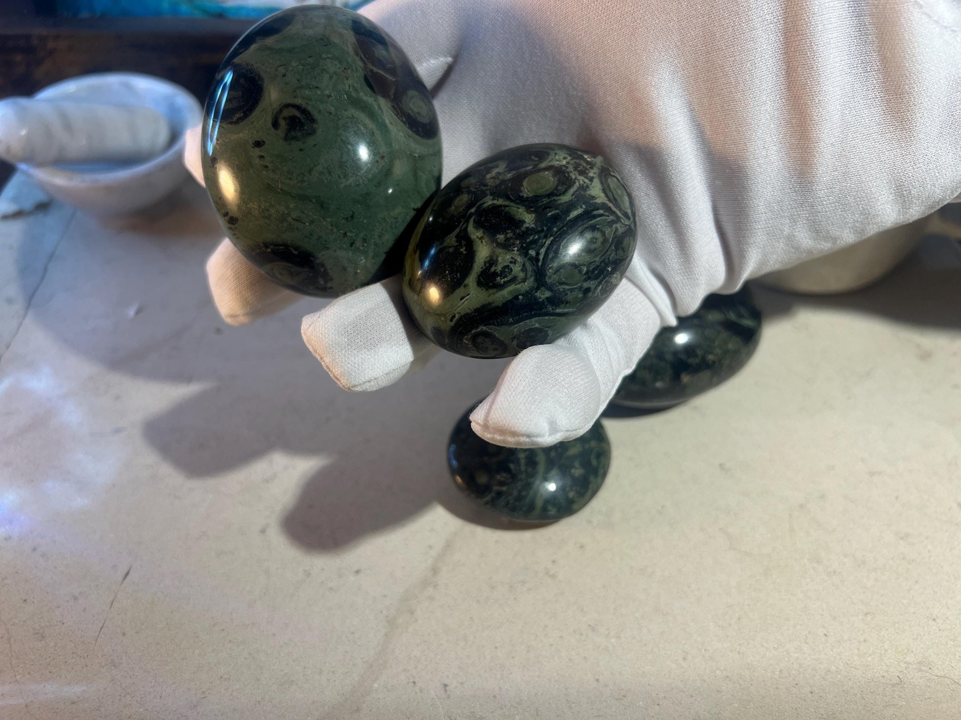 Kambada Jasper Natural Palm Stone Smooth Polished Carved Crystal for Distraction Anxiety Worry Birthday Christmas Gift Home Decor Meditation