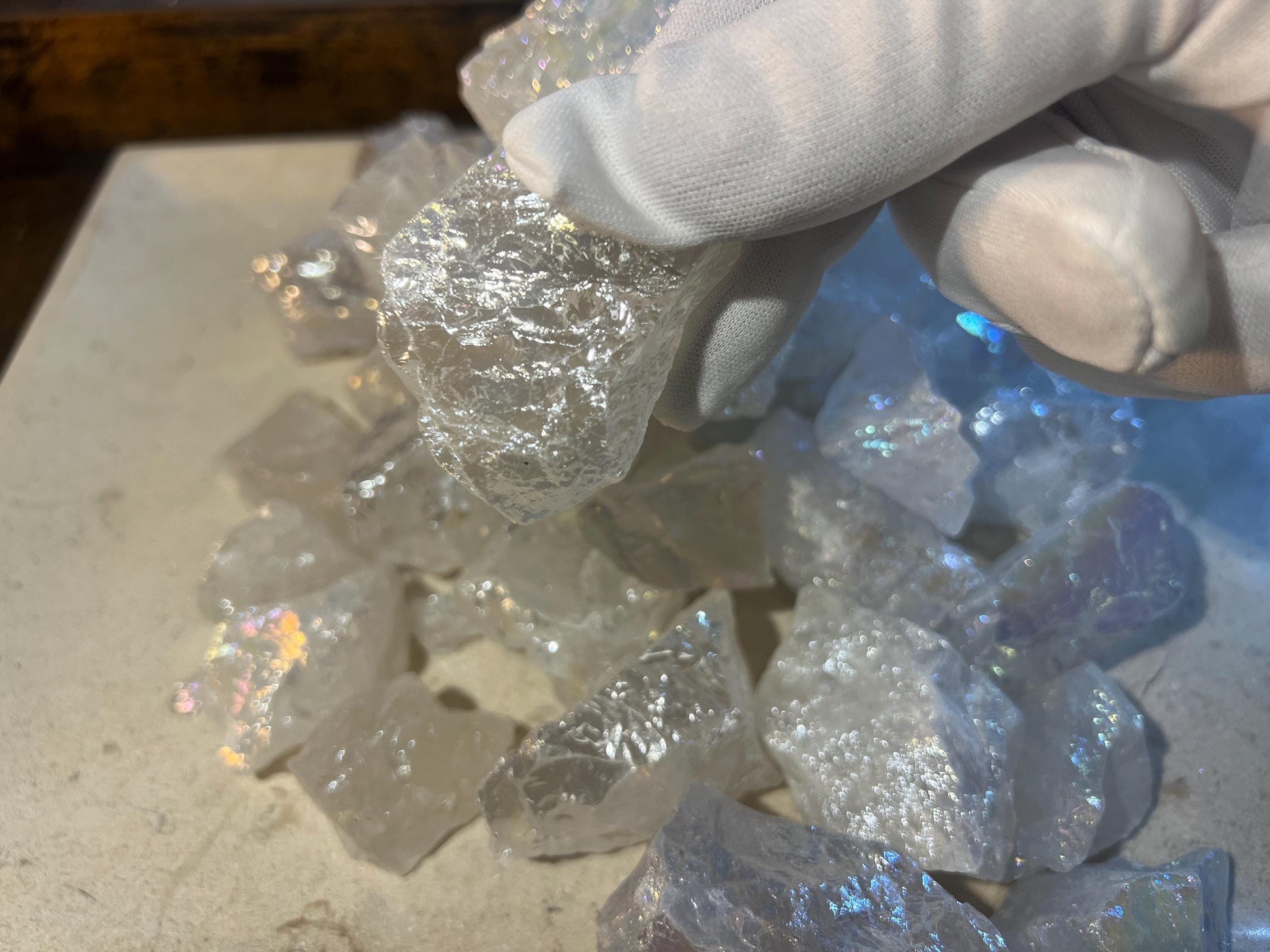 Angel Aura Clear Quartz Raw Crystal Polished Carved Crystal for Distraction from Anxiety or Worry Home Decor Holiday Xmas Meditation Pocket