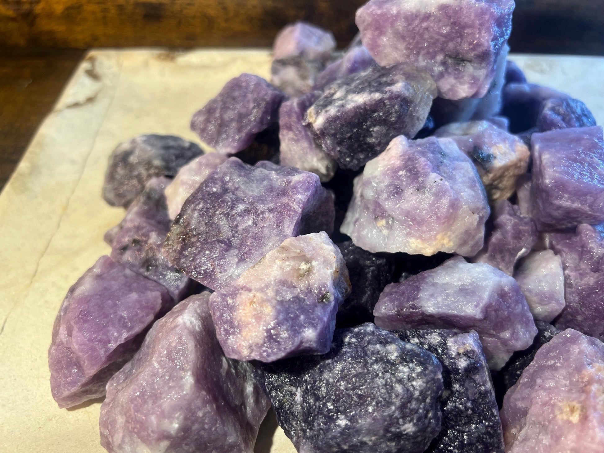 Raw Greenland Lepidolite Carved Crystal for Distraction from Anxiety or Worry Home Decor Holiday Xmas Meditation Birthday Meditation Pocket