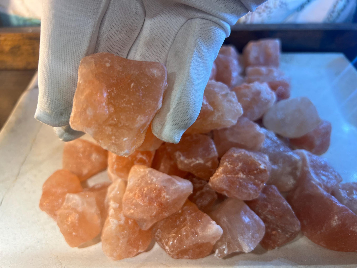 Raw Golden Himalayan Salt Crystals Untreated Anxiety Home Decor Wholesale minerals School Christmas Xmas Home Decor Craft Pocket Stone