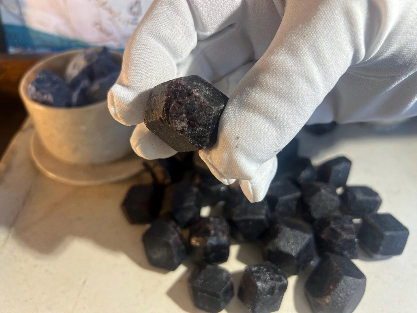 Raw Black Garnet Palm Stones Arts Home Decor Wholesale minerals Project Christmas Xmas Home Decor Gift Crafting Worry Polished Pocket