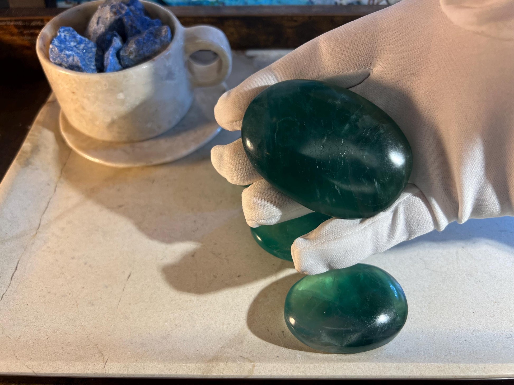 Green Fluorite Natural Palm Stone Smooth Polished Carved Crystal for Distraction Home Decor Worry Stress Relief Anxiety Christmas Xmas Gift