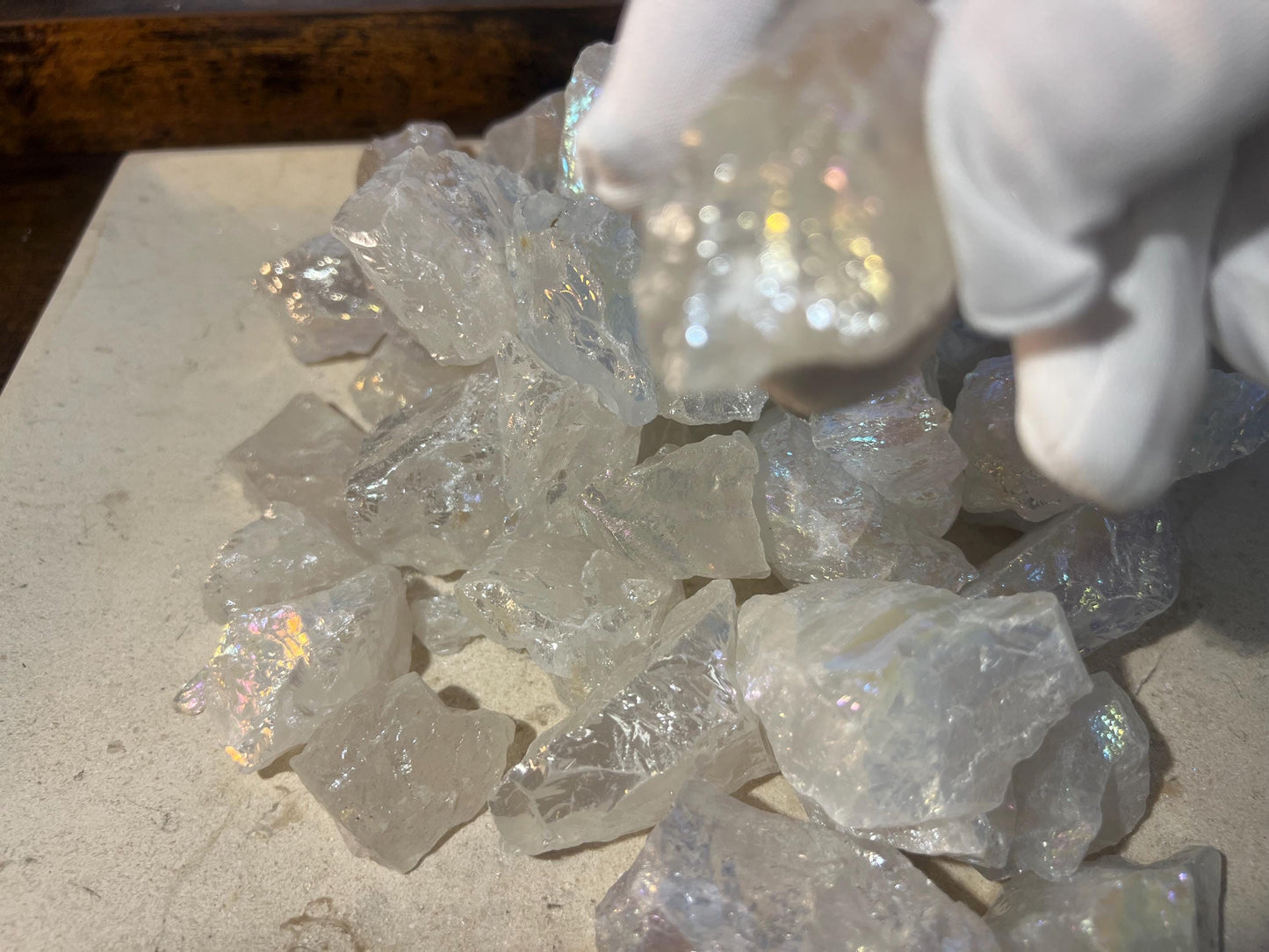 Angel Aura Clear Quartz Raw Crystal Polished Carved Crystal for Distraction from Anxiety or Worry Home Decor Holiday Xmas Meditation Pocket