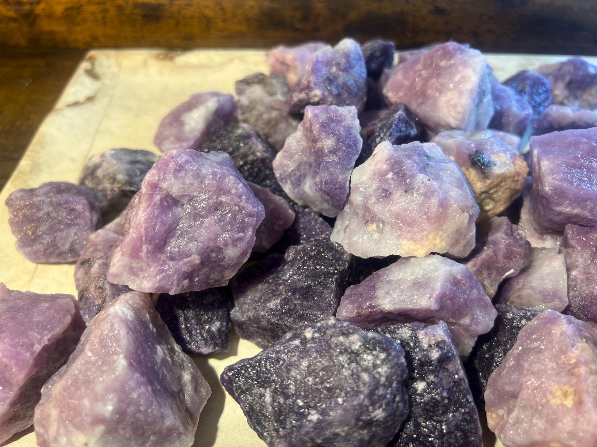 Raw Greenland Lepidolite Carved Crystal for Distraction from Anxiety or Worry Home Decor Holiday Xmas Meditation Birthday Meditation Pocket