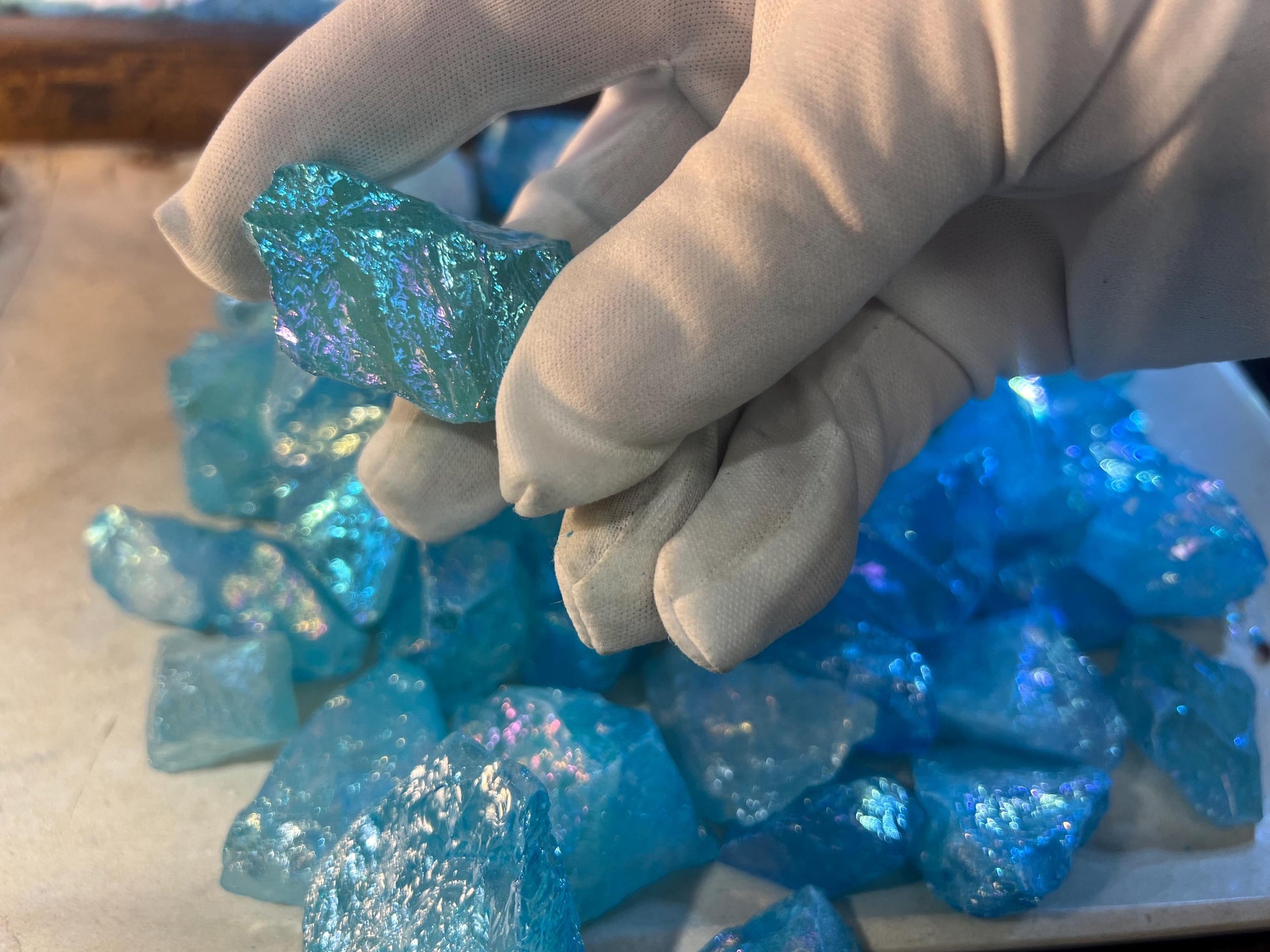 Angel Aura Aqua Quartz Raw Crystal Polished Carved Crystal for Distraction from Anxiety or Worry Home Decor Crafting Jewelry Christmas Xmas