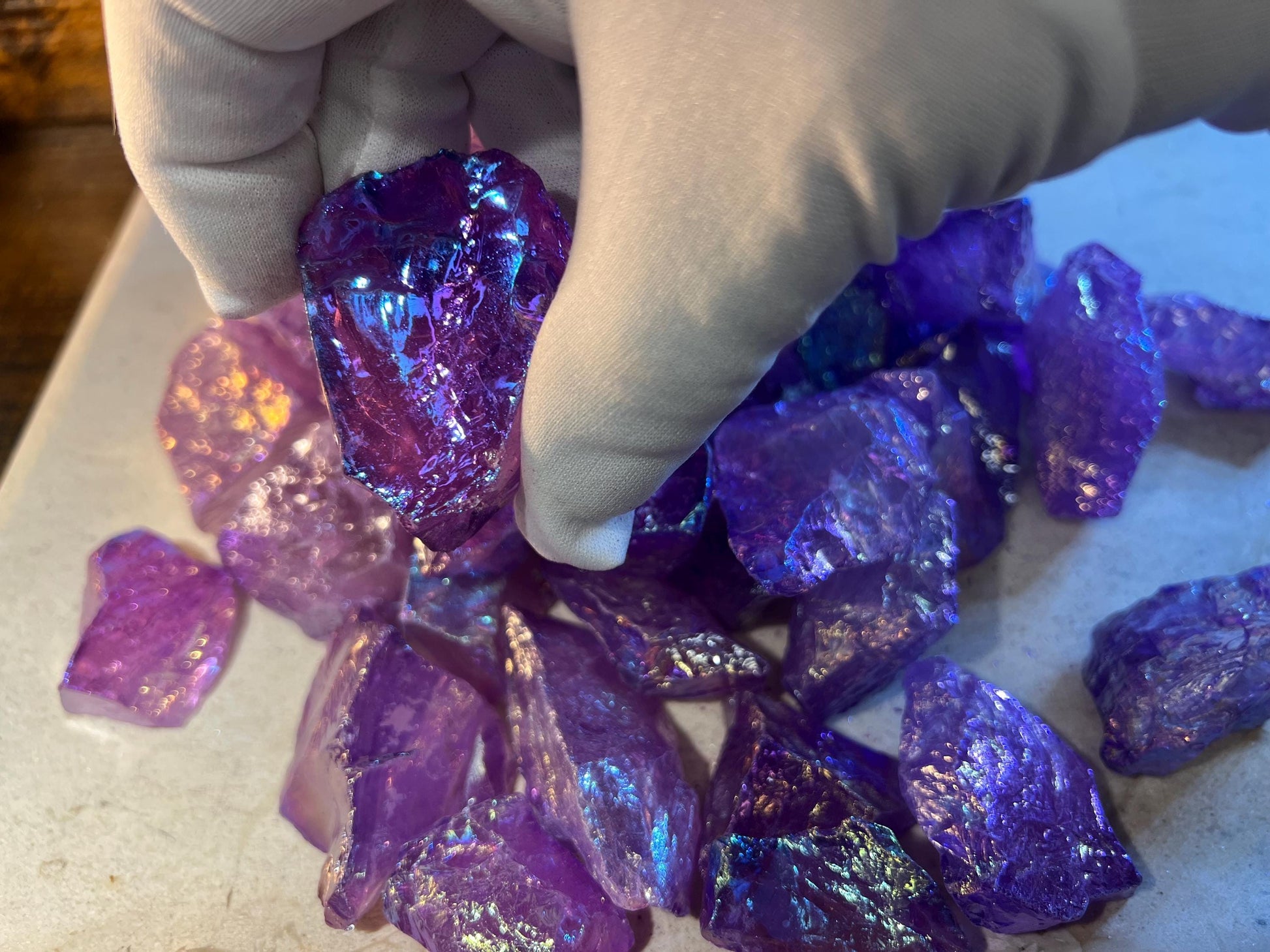 Purple Angel Aura Quartz Raw Crystal Polished Carved Crystal for Distraction from Anxiety Worry Home Decor Holiday Xmas Meditation Birthday
