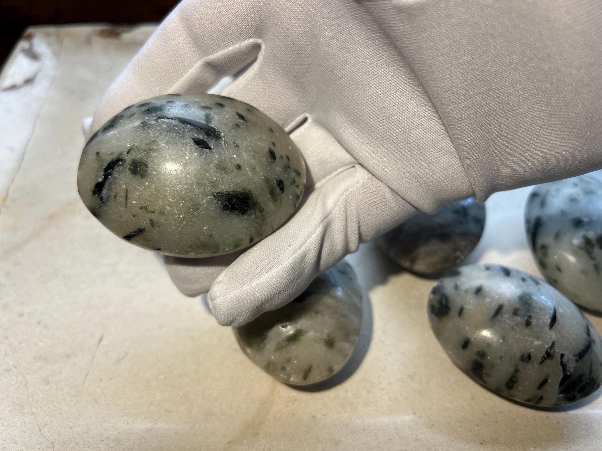 Green Tourmaline Natural Palm Stone Smooth Polished Carved Crystal for Christmas Decor Gift Home Decor Worry Anxiety Birthday Xmas