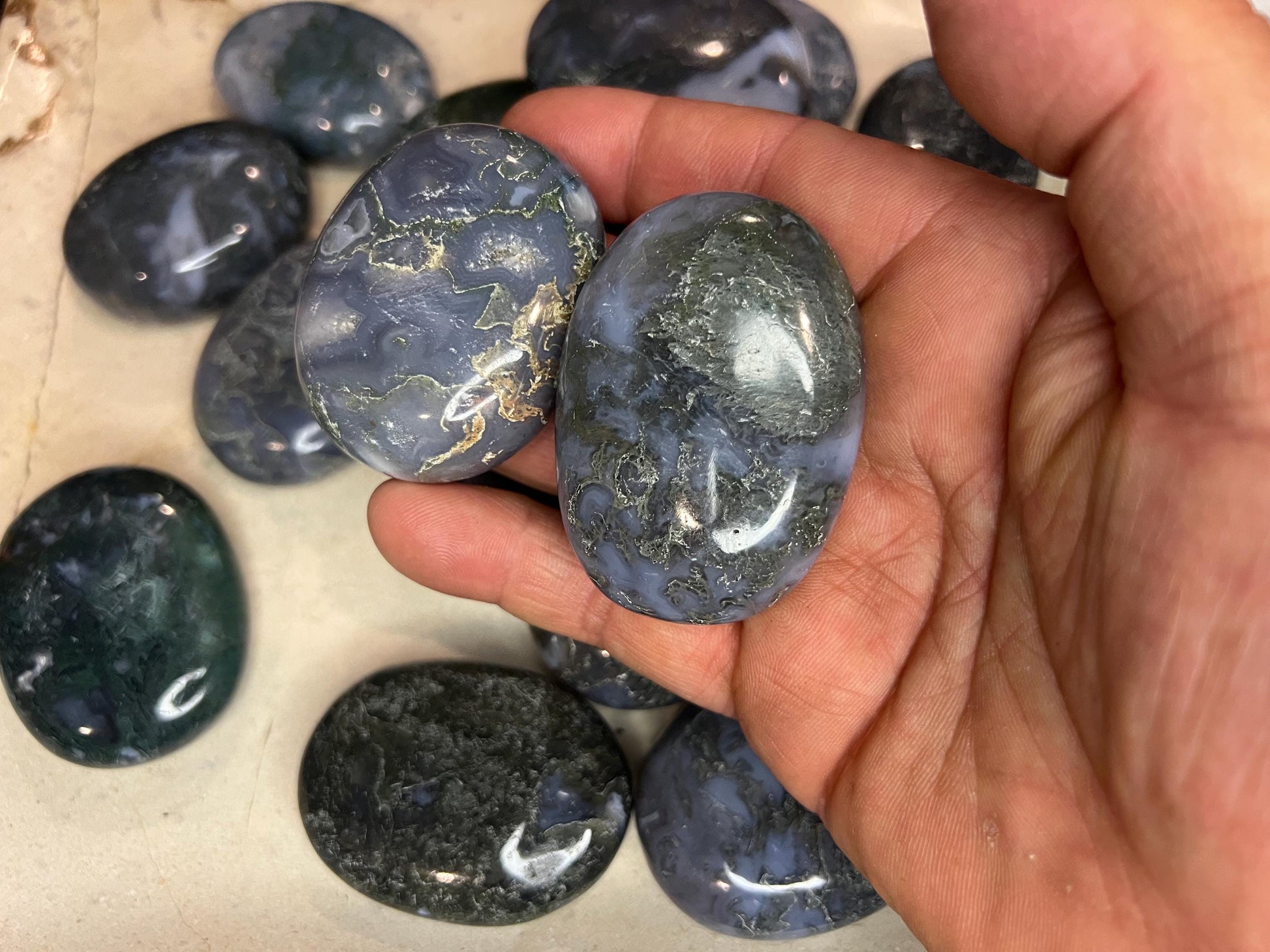 Moss Agate Palm Stones Untreated Stones Arts Home Decor Wholesale Mineral School Project Christmas Xmas Home Decor Gift Crafting Birthday