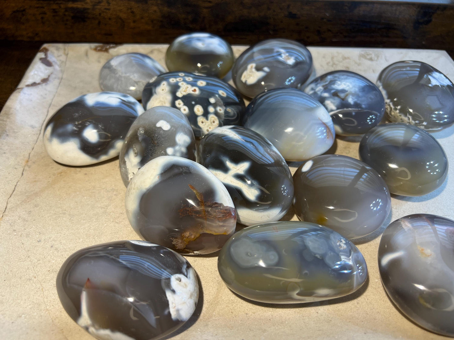 Ghost Orca Agate Crystal Polished Thumb Stone Pocket Anxiety Palm Stone Worry Meditation Worry Xmas Home Decor Birthday Gift Christmas