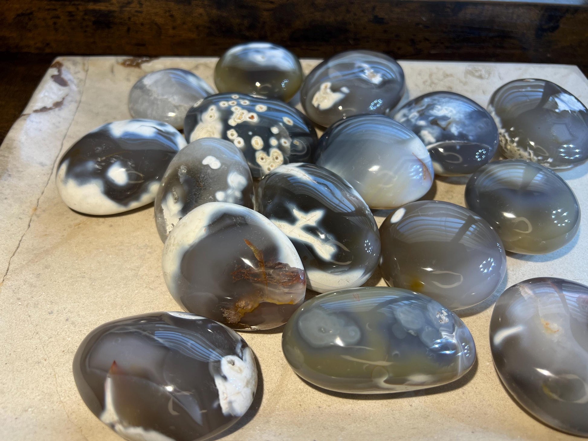 Ghost Orca Agate Crystal Polished Thumb Stone Pocket Anxiety Palm Stone Worry Meditation Worry Xmas Home Decor Birthday Gift Christmas