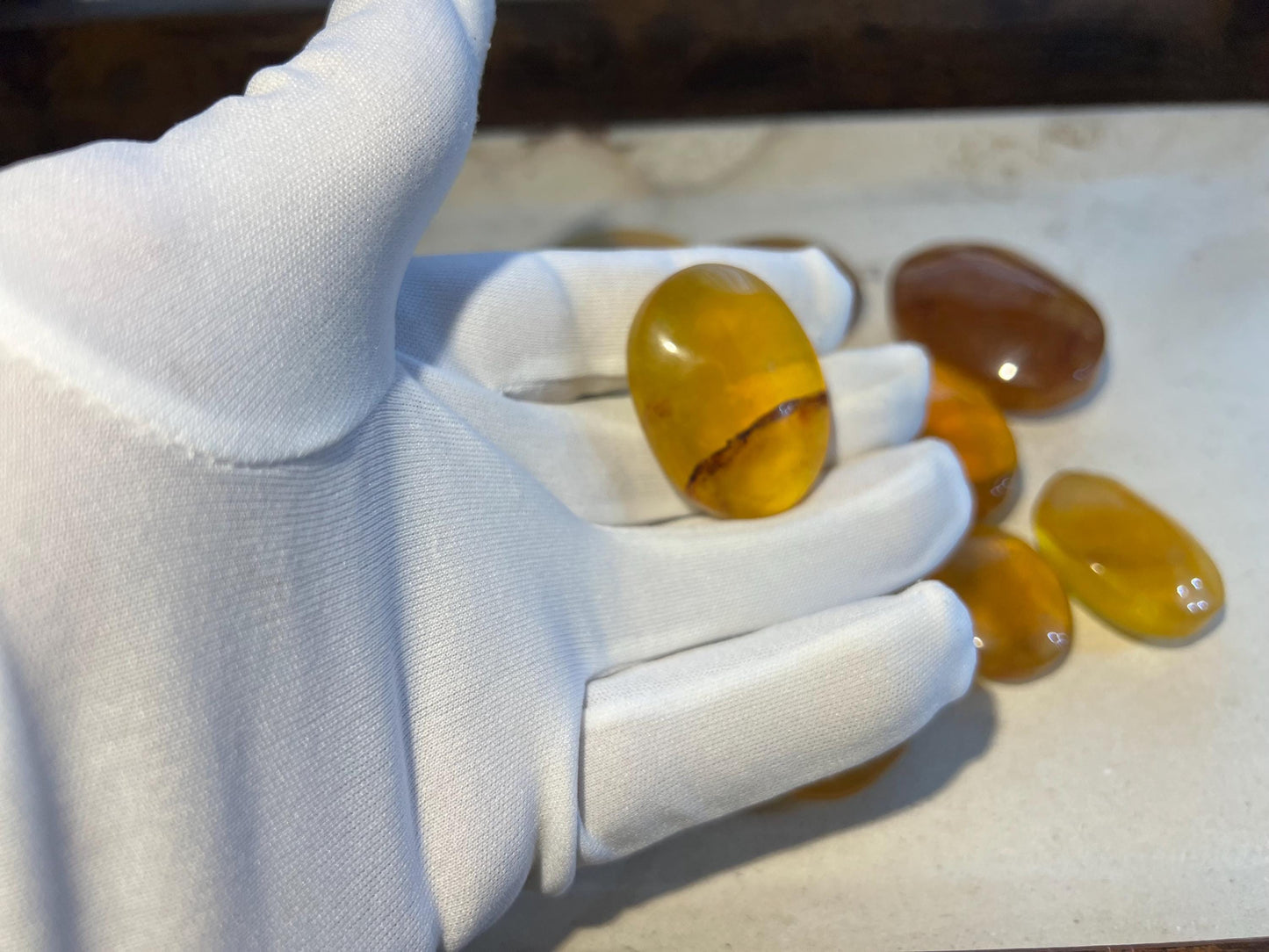 Yellow Fluorite Palm stone Worry Pocket Anxiety Home Decor Wholesale Minerals School Christmas Home Decor Craft Meditation Wellness Birthday