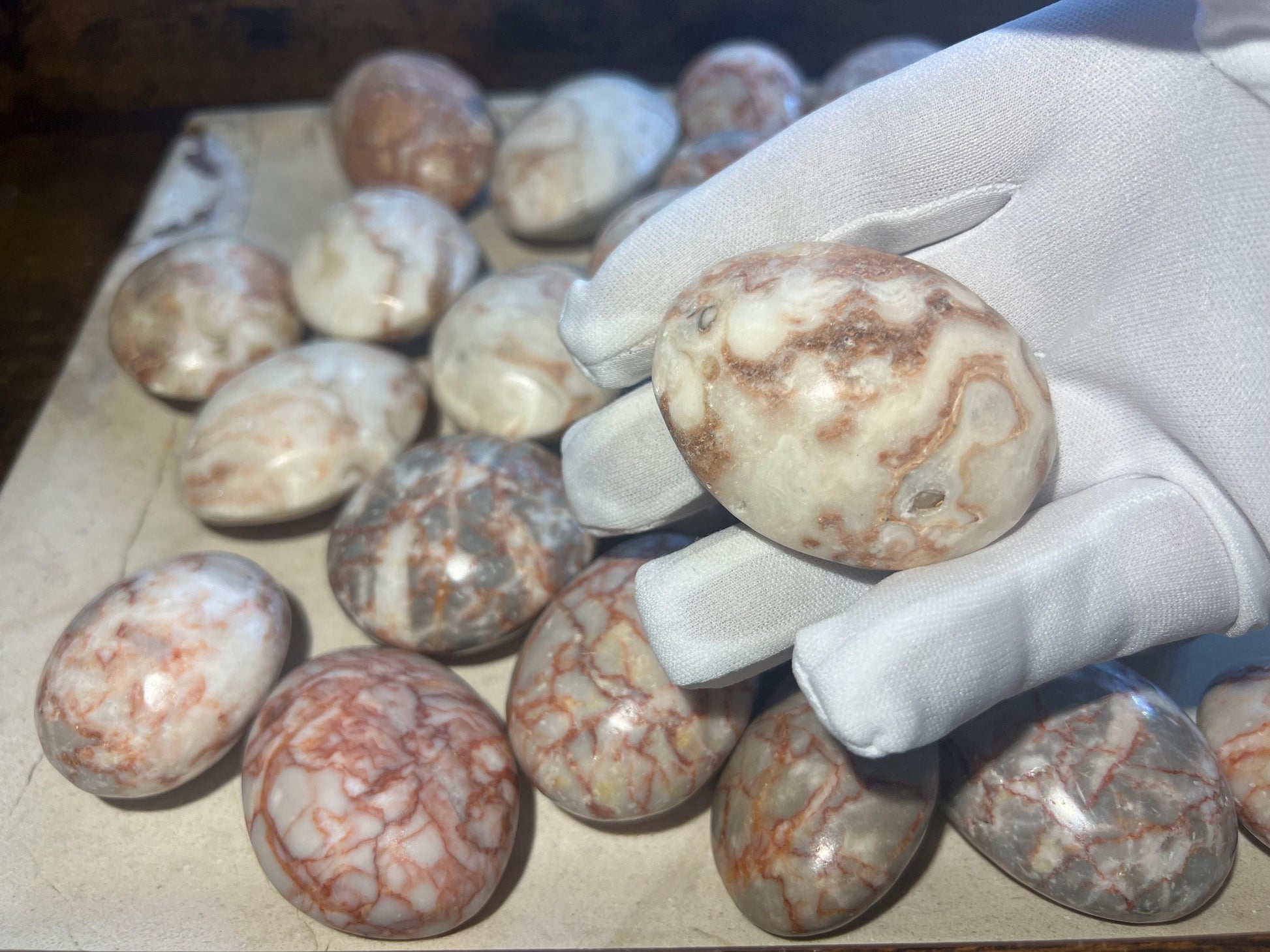 Danish Red Vein Jasper Natural Palm Stone Smooth Polished Carved Crystal for Distraction Stress Christmas Xmas Home Decor Worry Anxiety