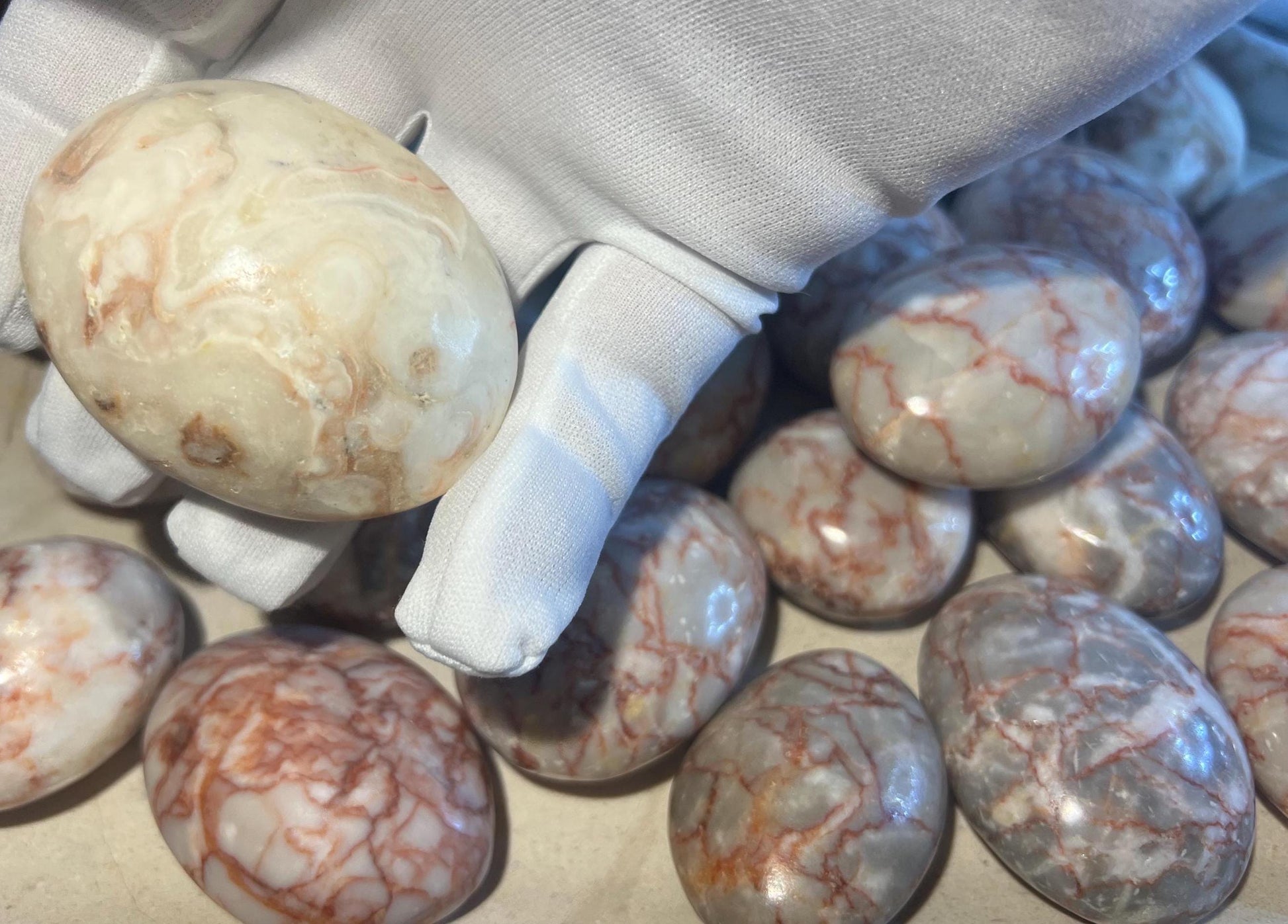 Danish Red Vein Jasper Natural Palm Stone Smooth Polished Carved Crystal for Distraction Stress Christmas Xmas Home Decor Worry Anxiety