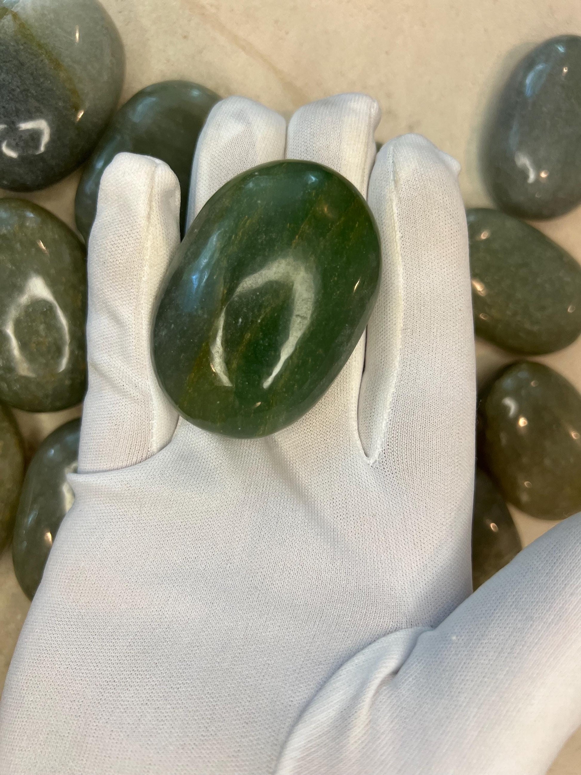 Indian Green Aventurine Natural Palm Stone Smooth Polished Carved Crystal for Worry Anxiety Distraction Meditation Christmas Xmas Gift