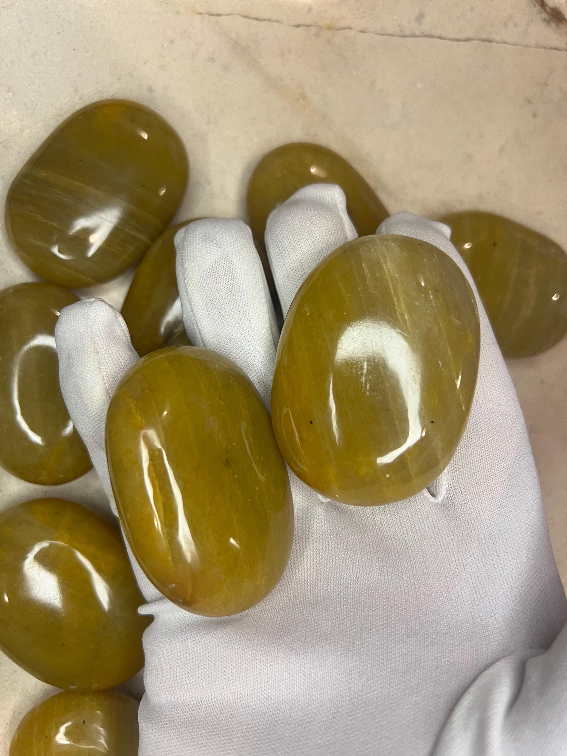 Indian Yellow Aventurine Natural Palm Stone Smooth Polished Carved Crystal for Worry Anxiety Distraction Meditation Christmas Xmas Gift