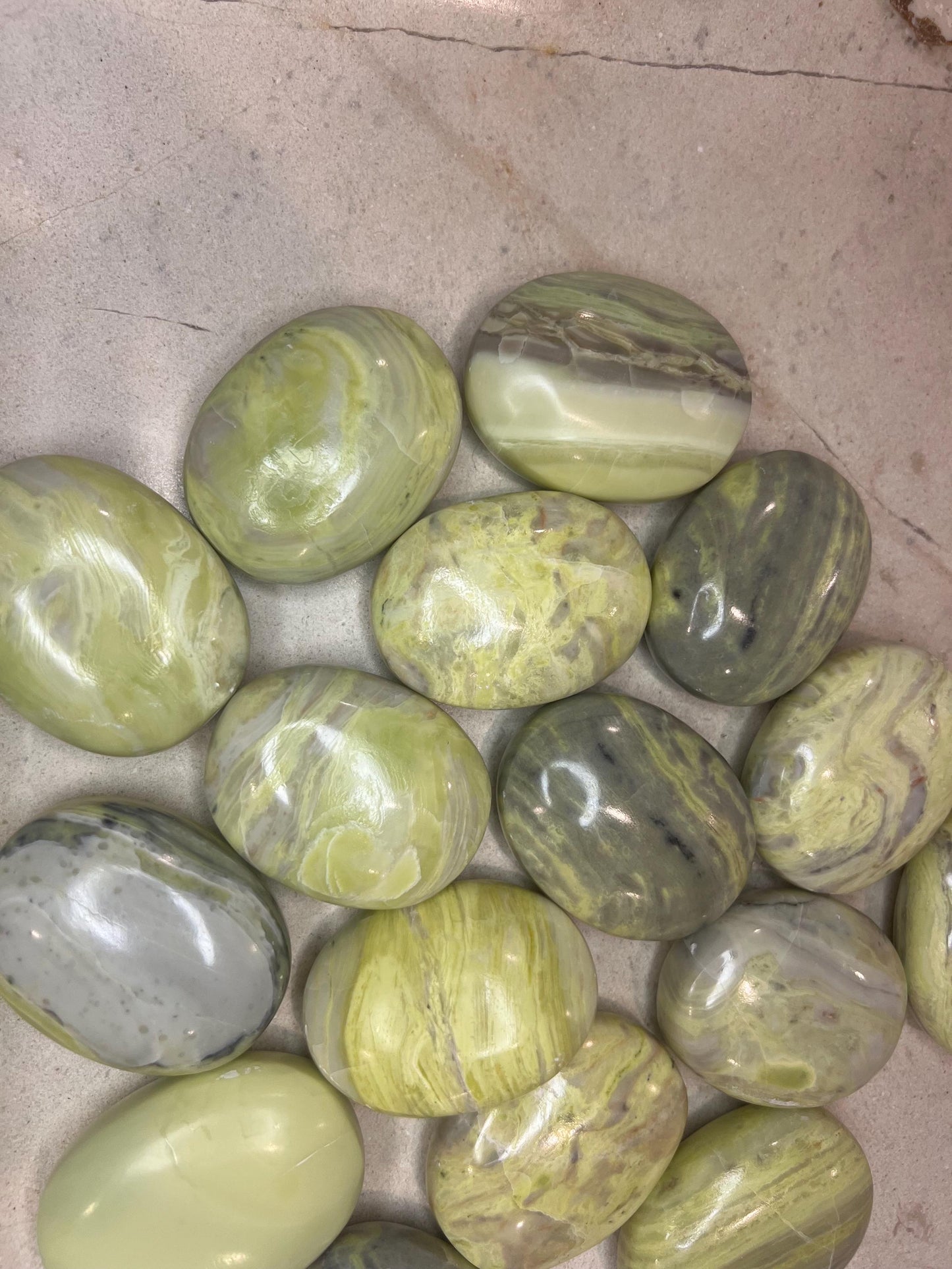 Indian Serpentine Natural Palm Stone Smooth Polished Carved Crystal for Distraction Home Decor Anxiety Worry Meditation Christmas Xmas Gift