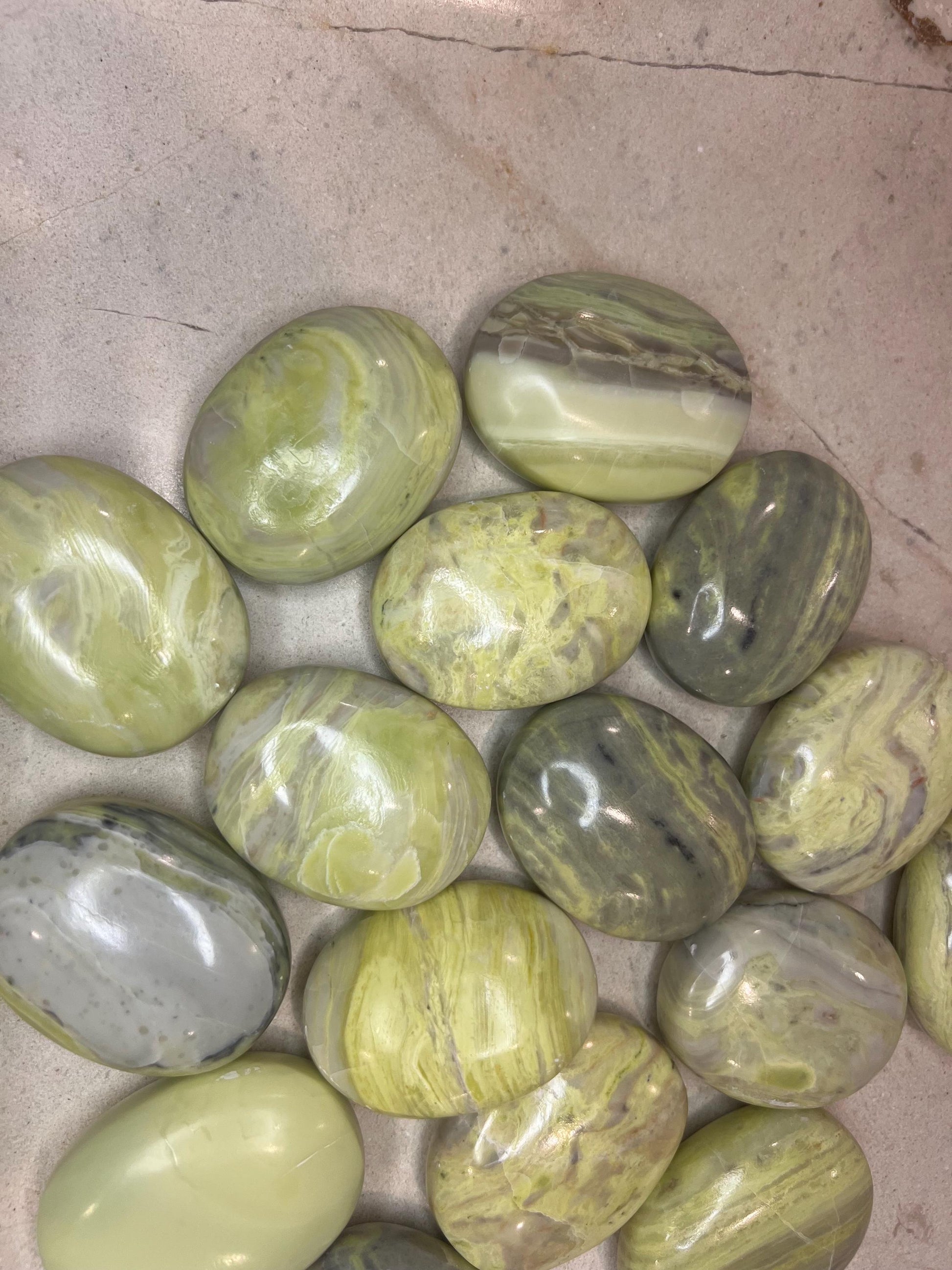 Indian Serpentine Natural Palm Stone Smooth Polished Carved Crystal for Distraction Home Decor Anxiety Worry Meditation Christmas Xmas Gift