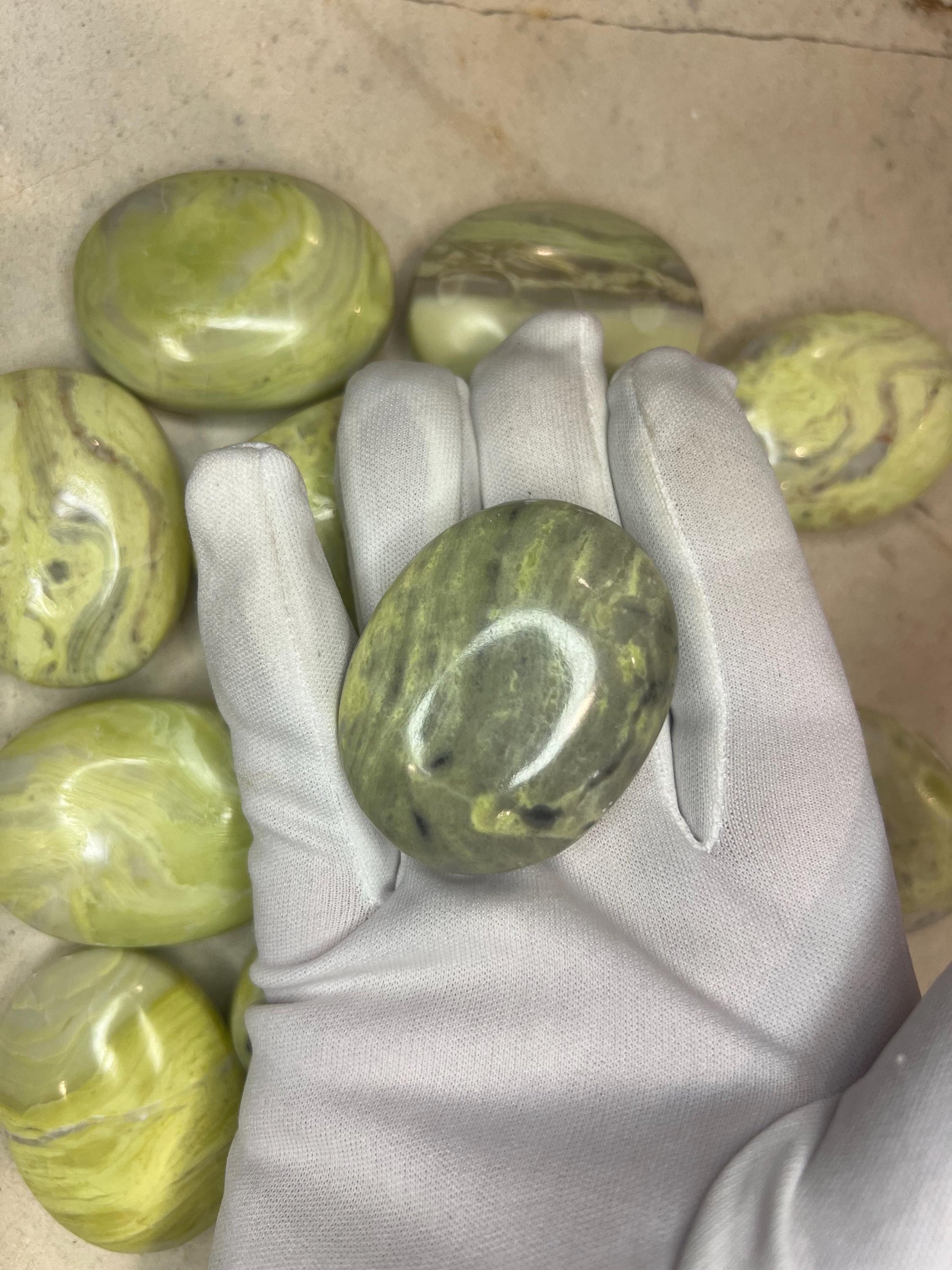 Indian Serpentine Natural Palm Stone Smooth Polished Carved Crystal for Distraction Home Decor Anxiety Worry Meditation Christmas Xmas Gift