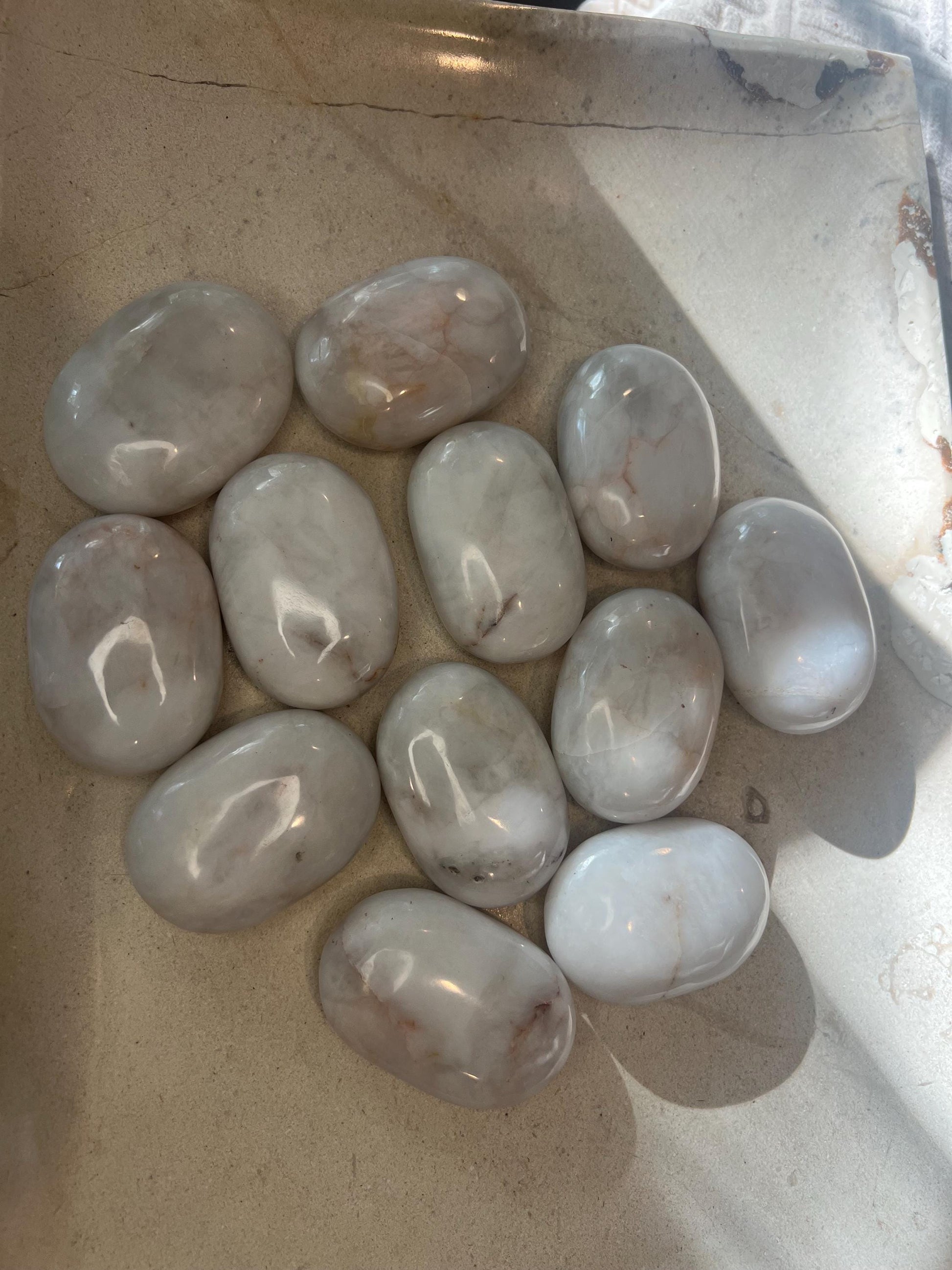 American Snow Agate Natural Palm Stone Smooth Polished Carved Crystal for Distraction Anxiety Pocket Meditation Christmas Xmas Home Decor