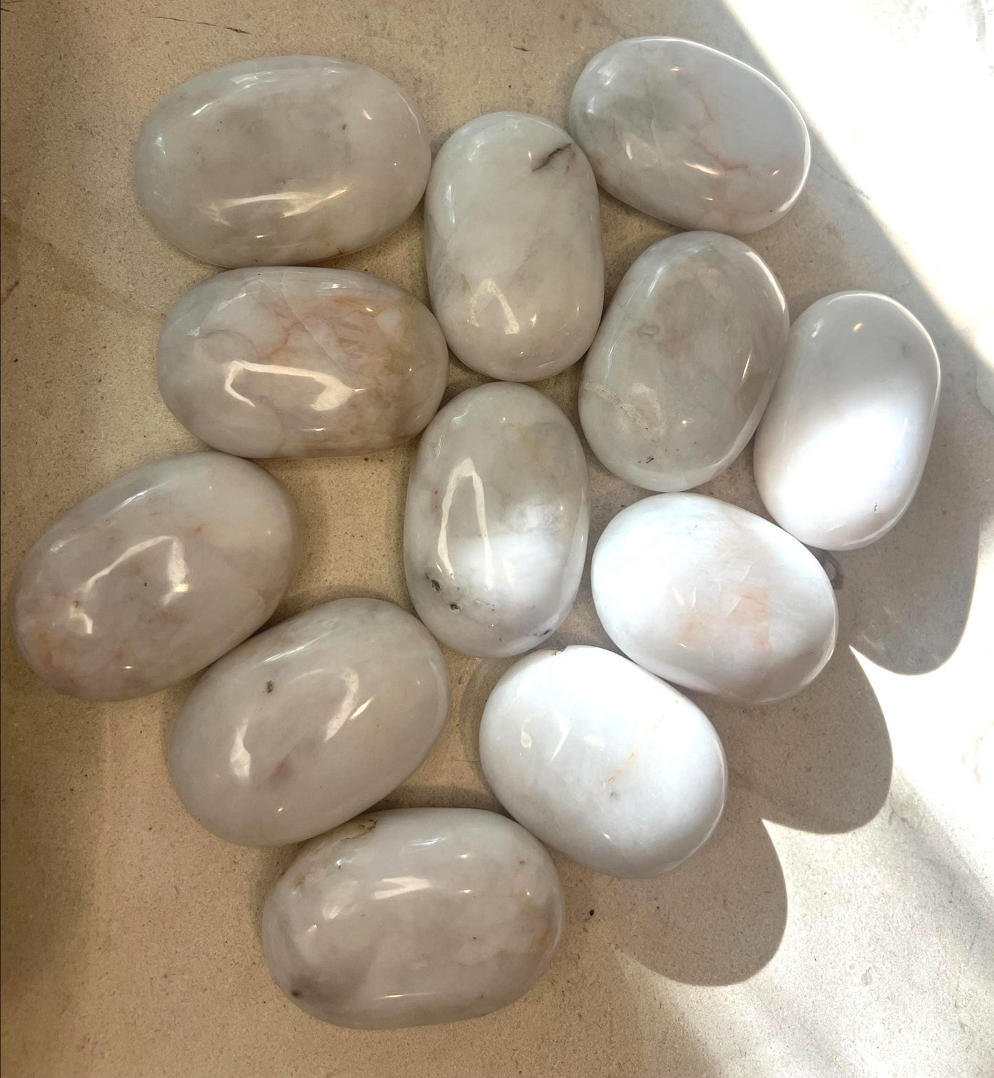American Snow Agate Natural Palm Stone Smooth Polished Carved Crystal for Distraction Anxiety Pocket Meditation Christmas Xmas Home Decor