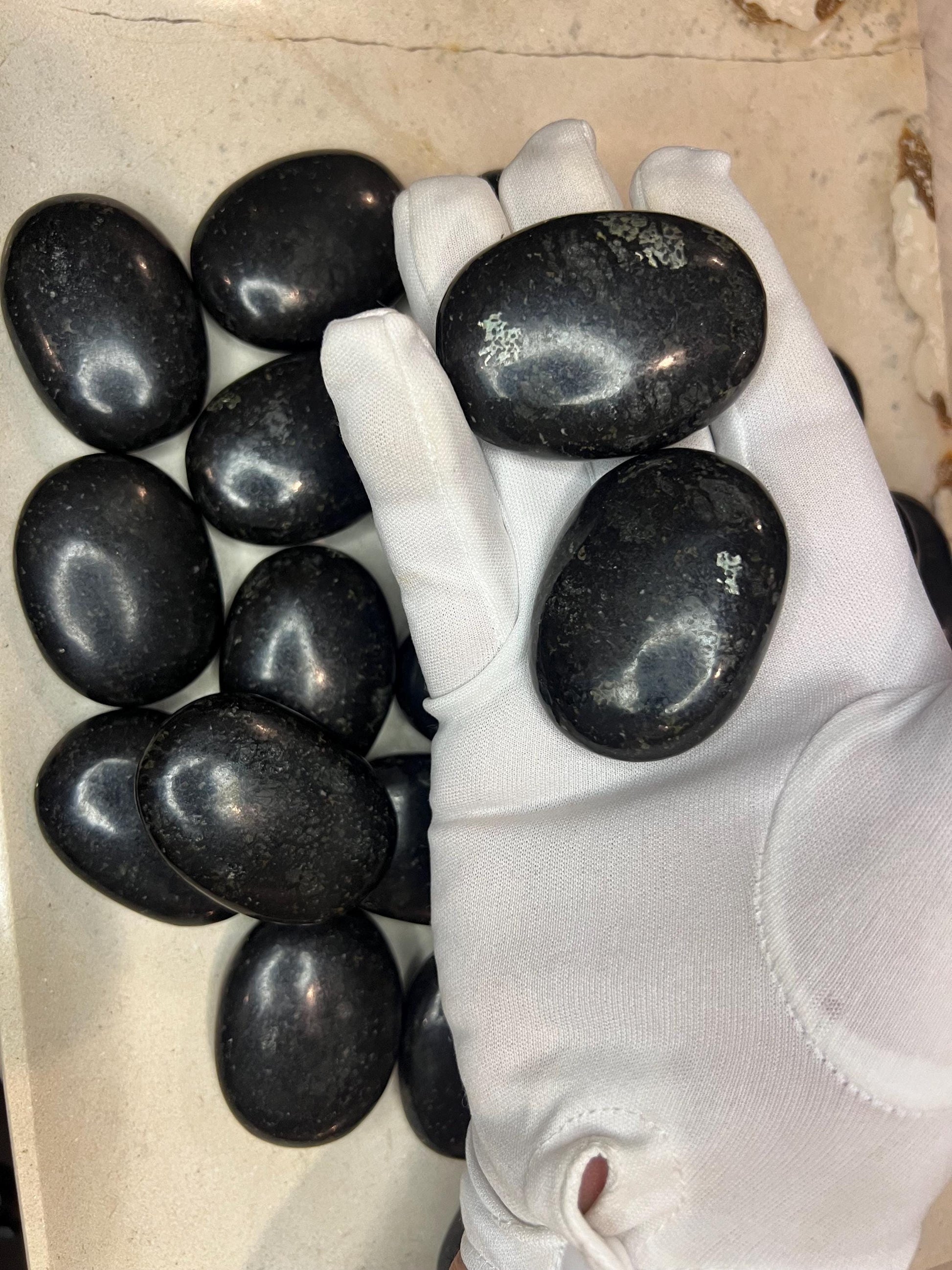 Nuummite - Coppernite Palm Stone Crystals Untreated Anxiety Home Decor Wholesale minerals School Christmas Xmas Home Decor Pocket Birthday
